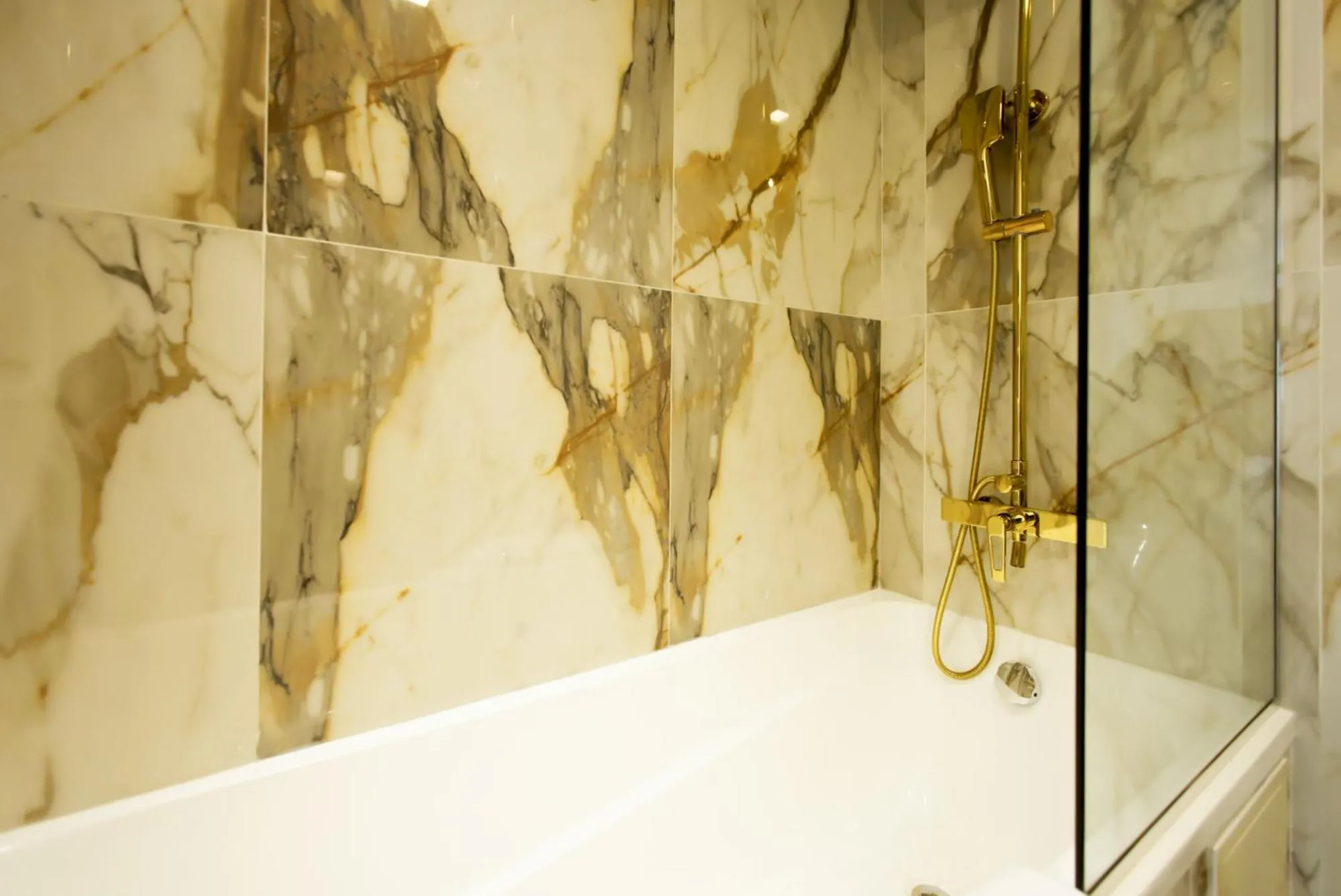 Shower in Carat Hotel Yerevan