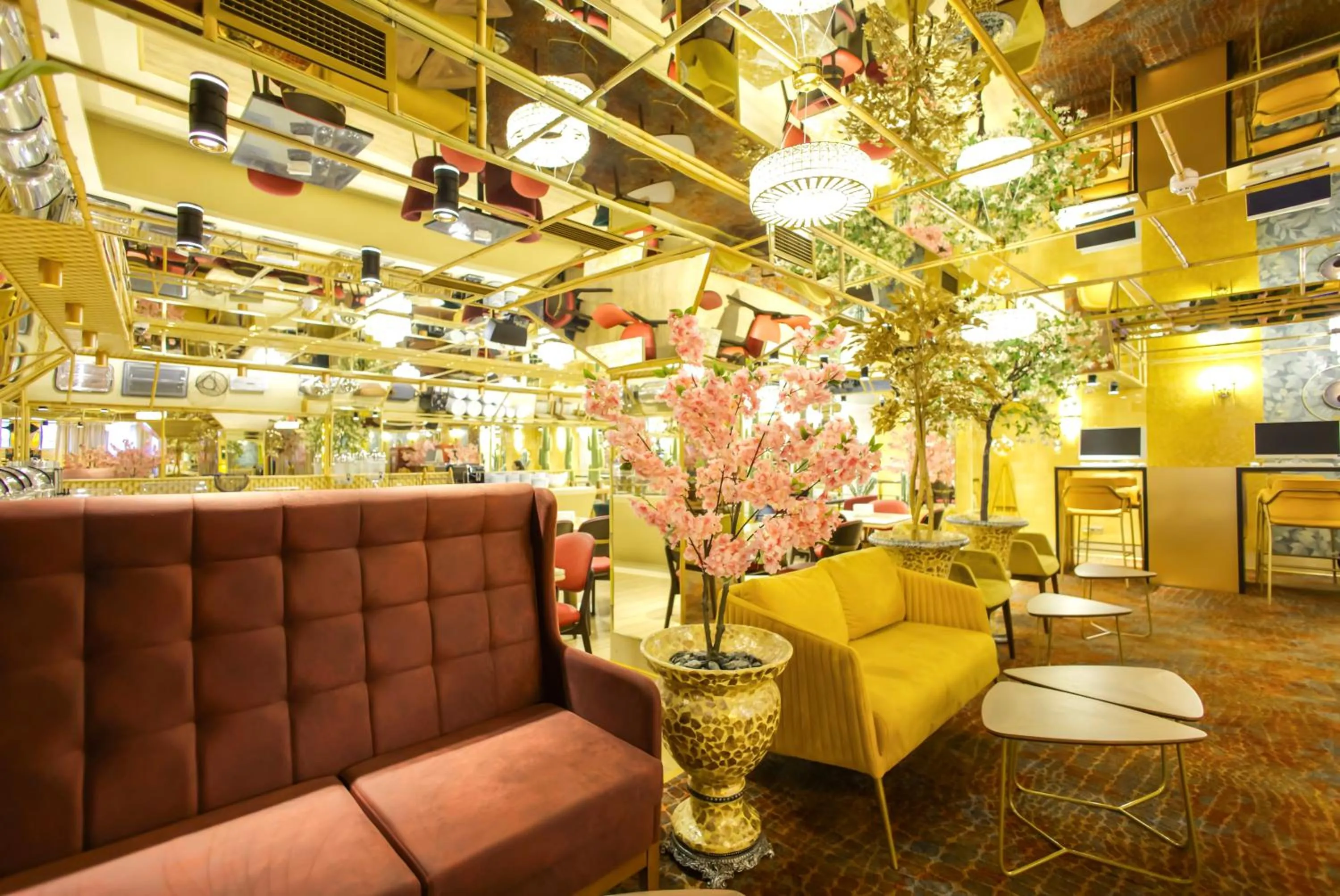 Lounge or bar in Carat Hotel Yerevan