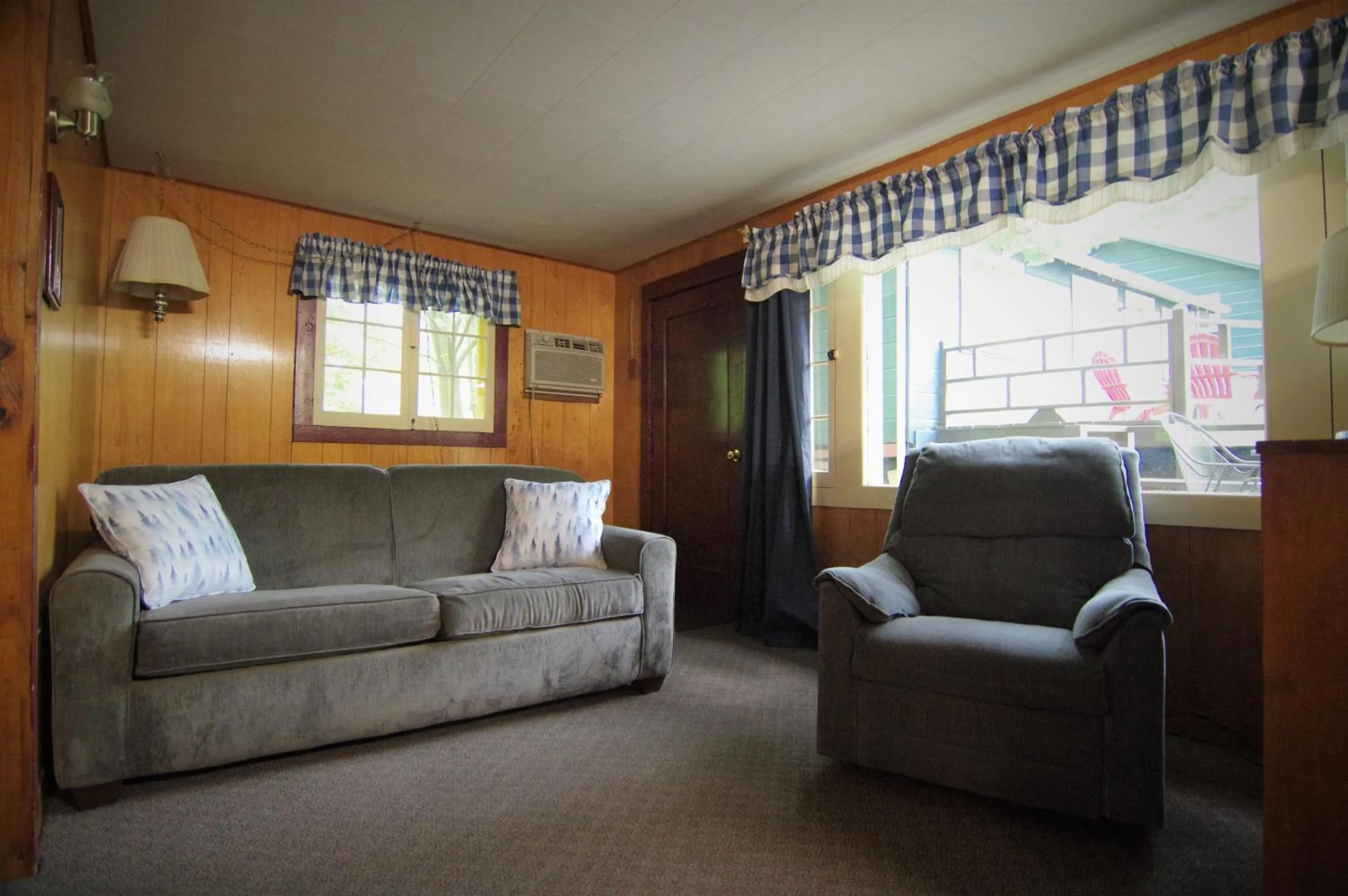 Cramers Point Lake Breeze