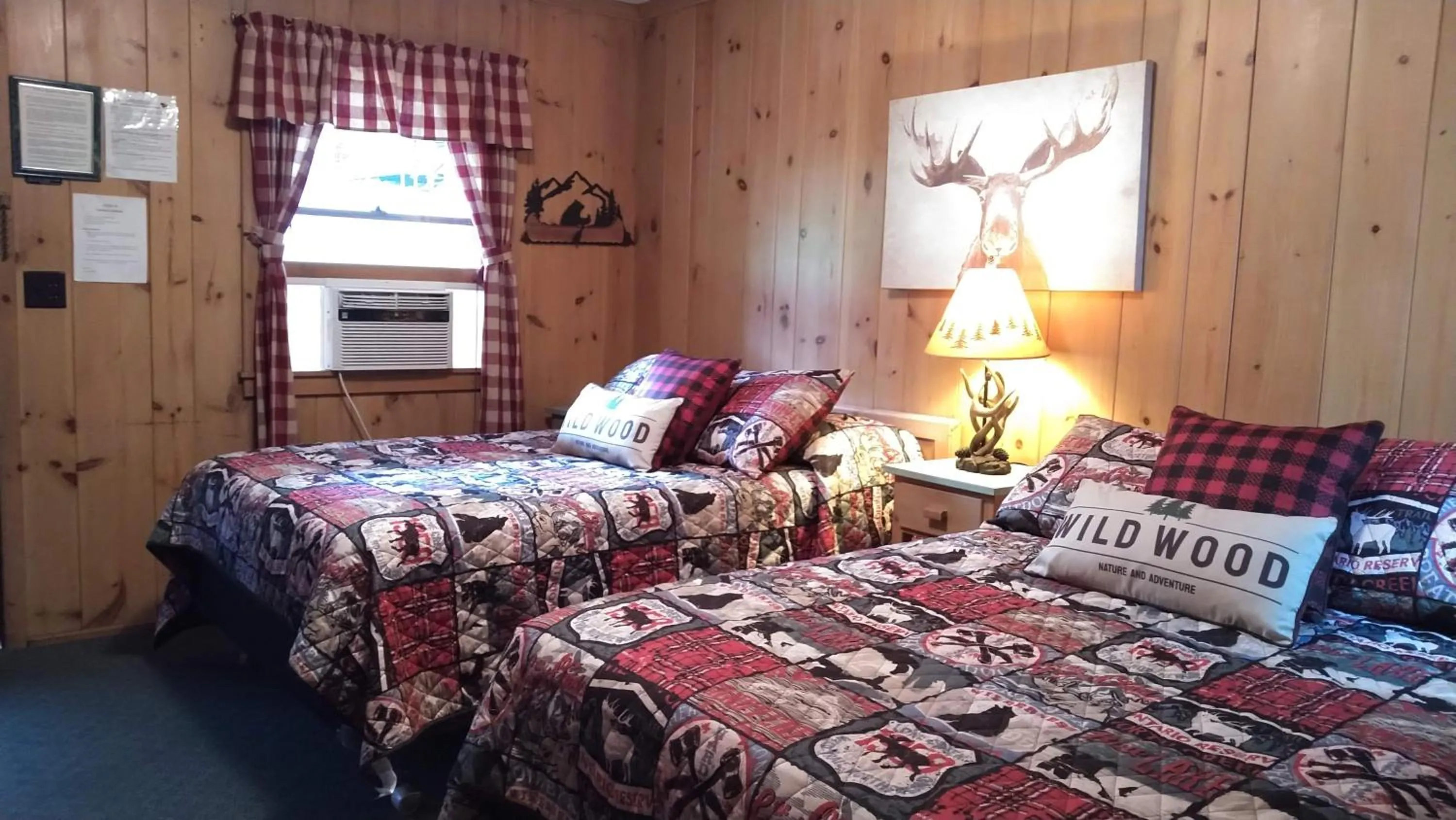 Bed in Cramers Point Lake Breeze