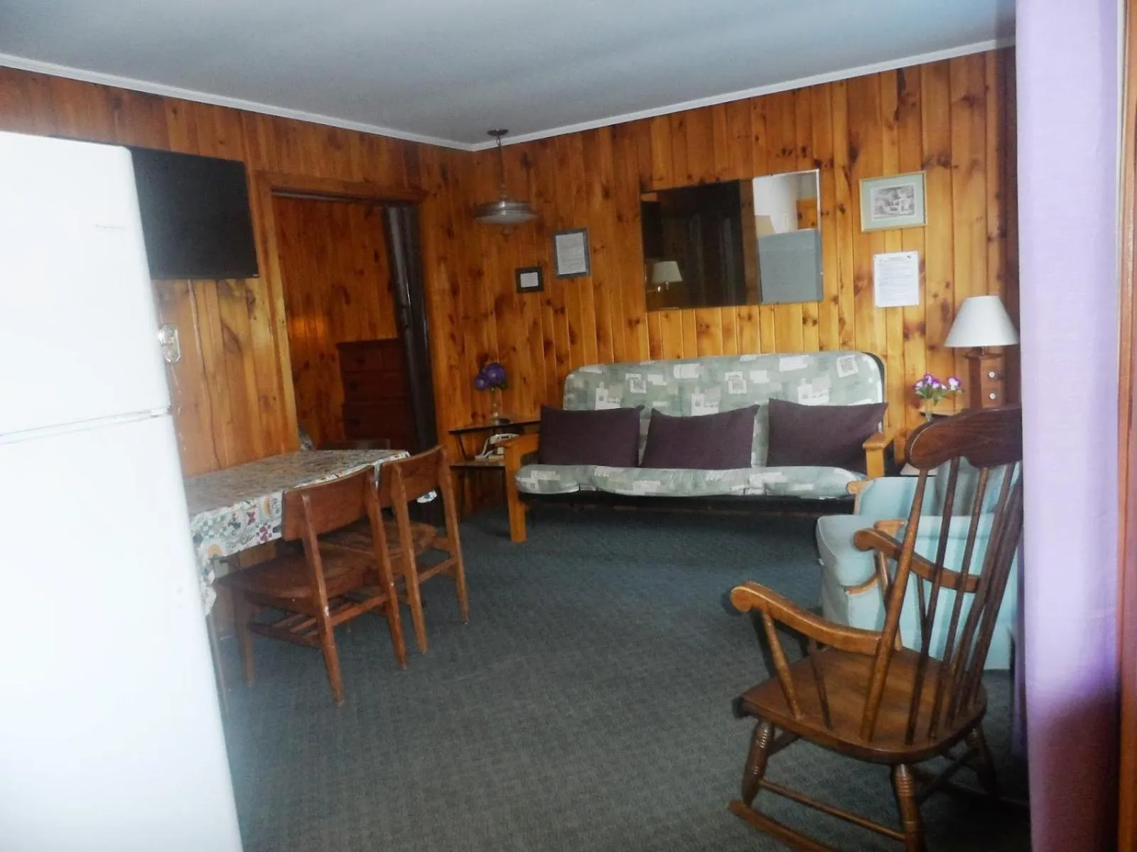 Bed in Cramers Point Lake Breeze