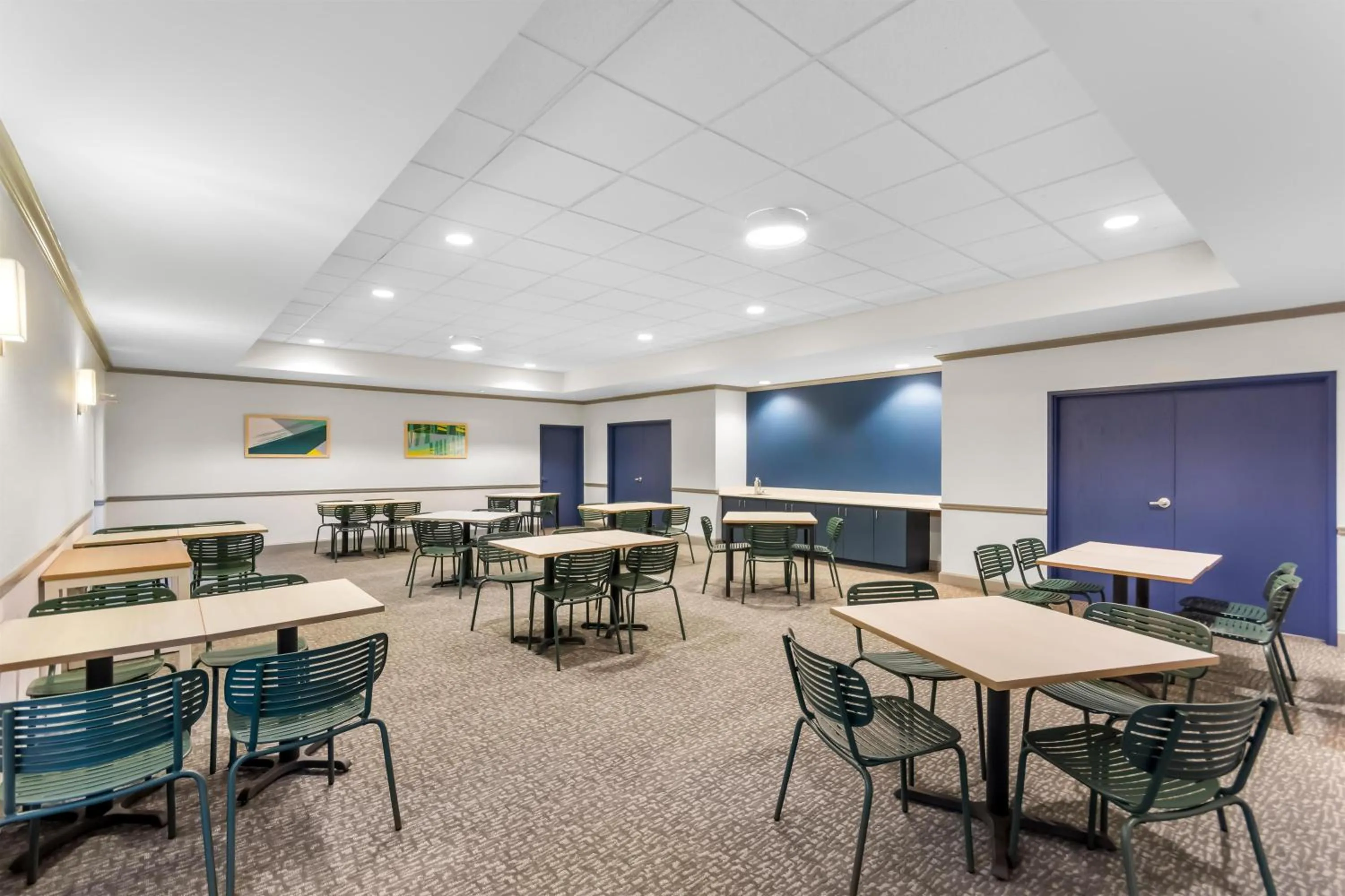 Meeting/conference room in Spark by Hilton Dothan