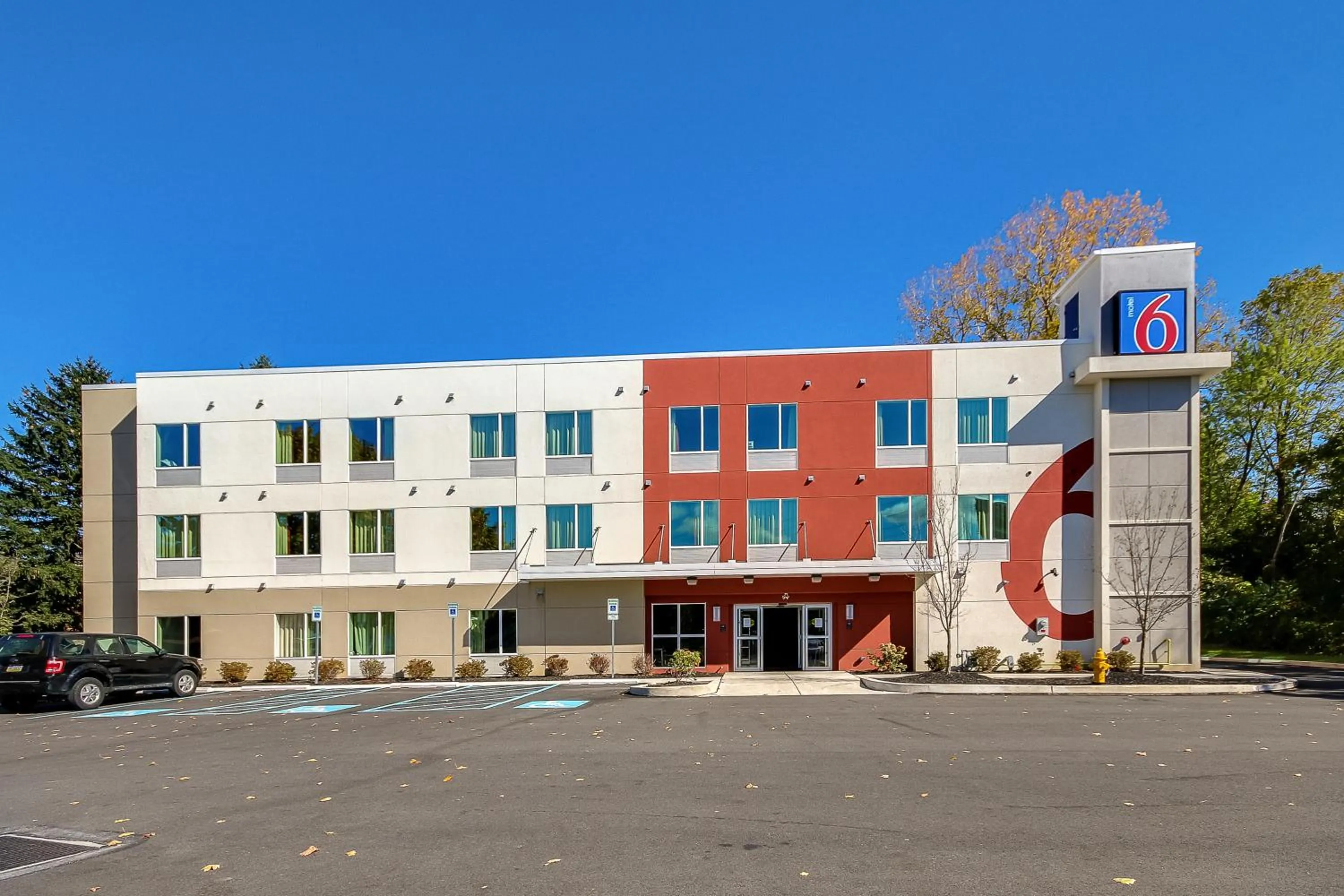 Property building in Motel 6-Allentown, PA