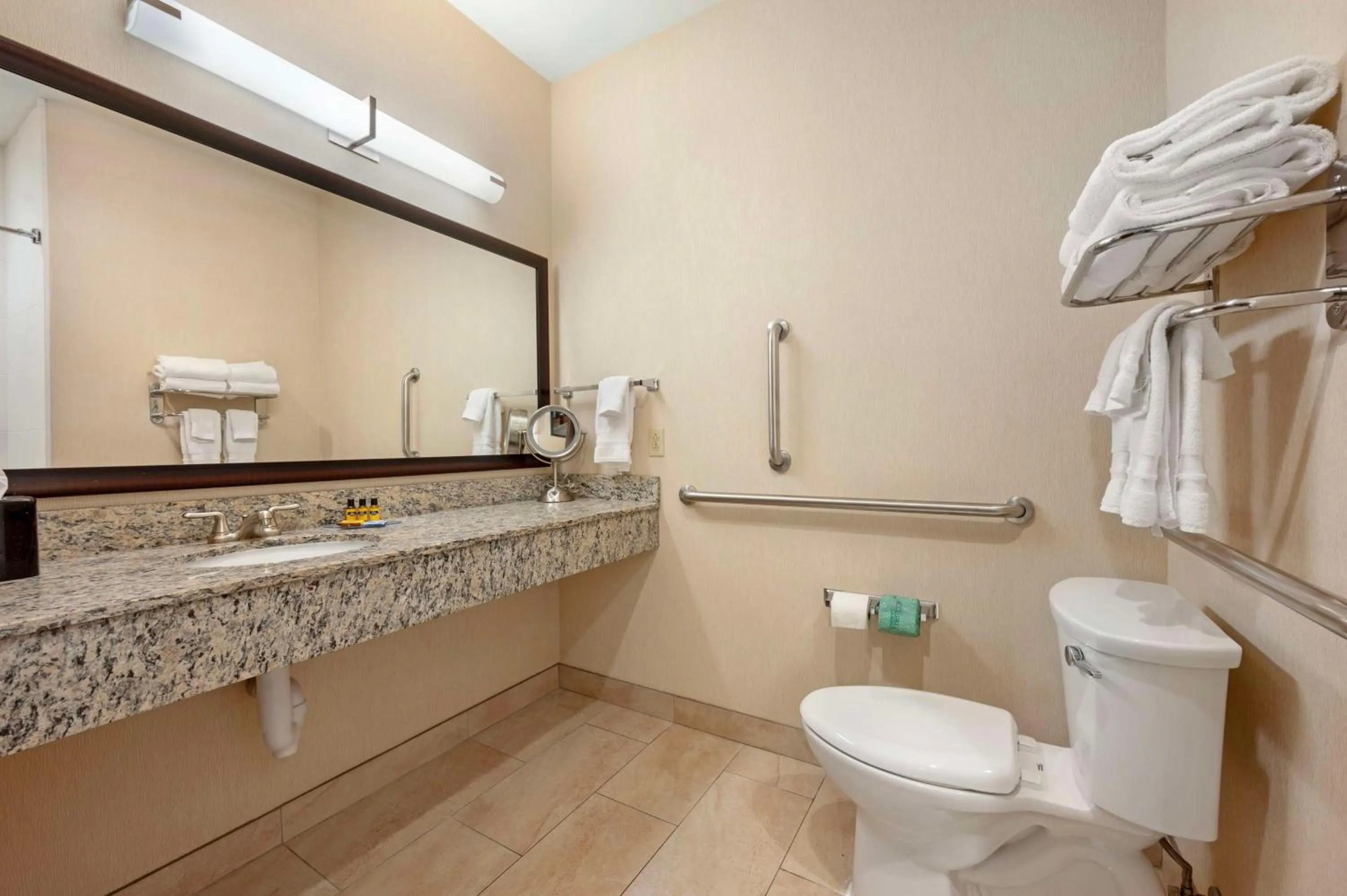 Bathroom in Best Western Plus French Lick