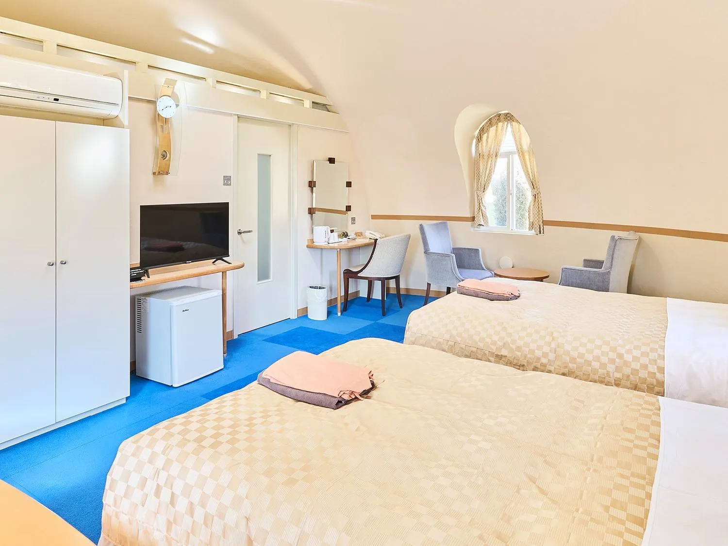 Bed in Aso Farm Land