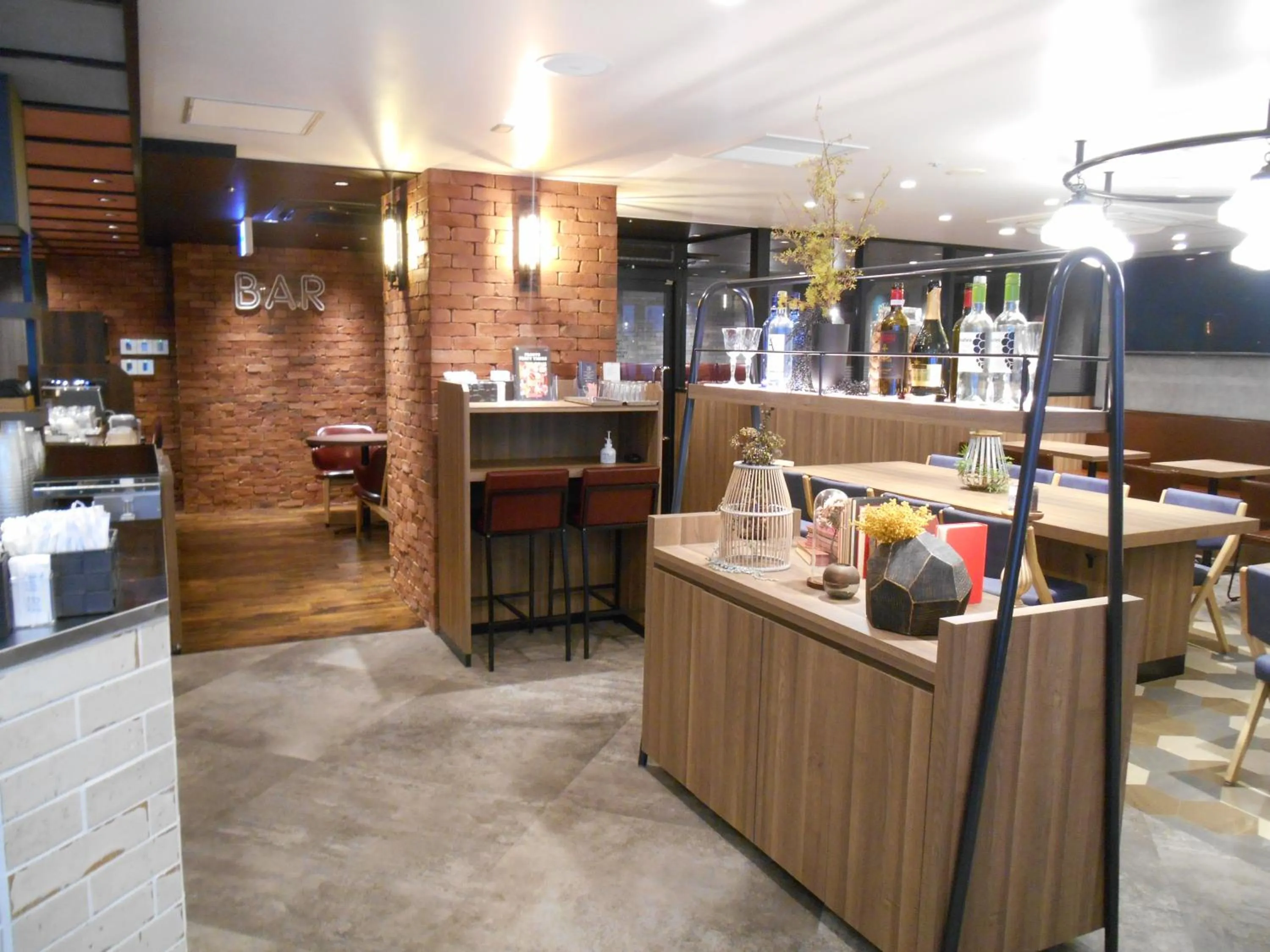 Restaurant/places to eat in Grand Central Hotel