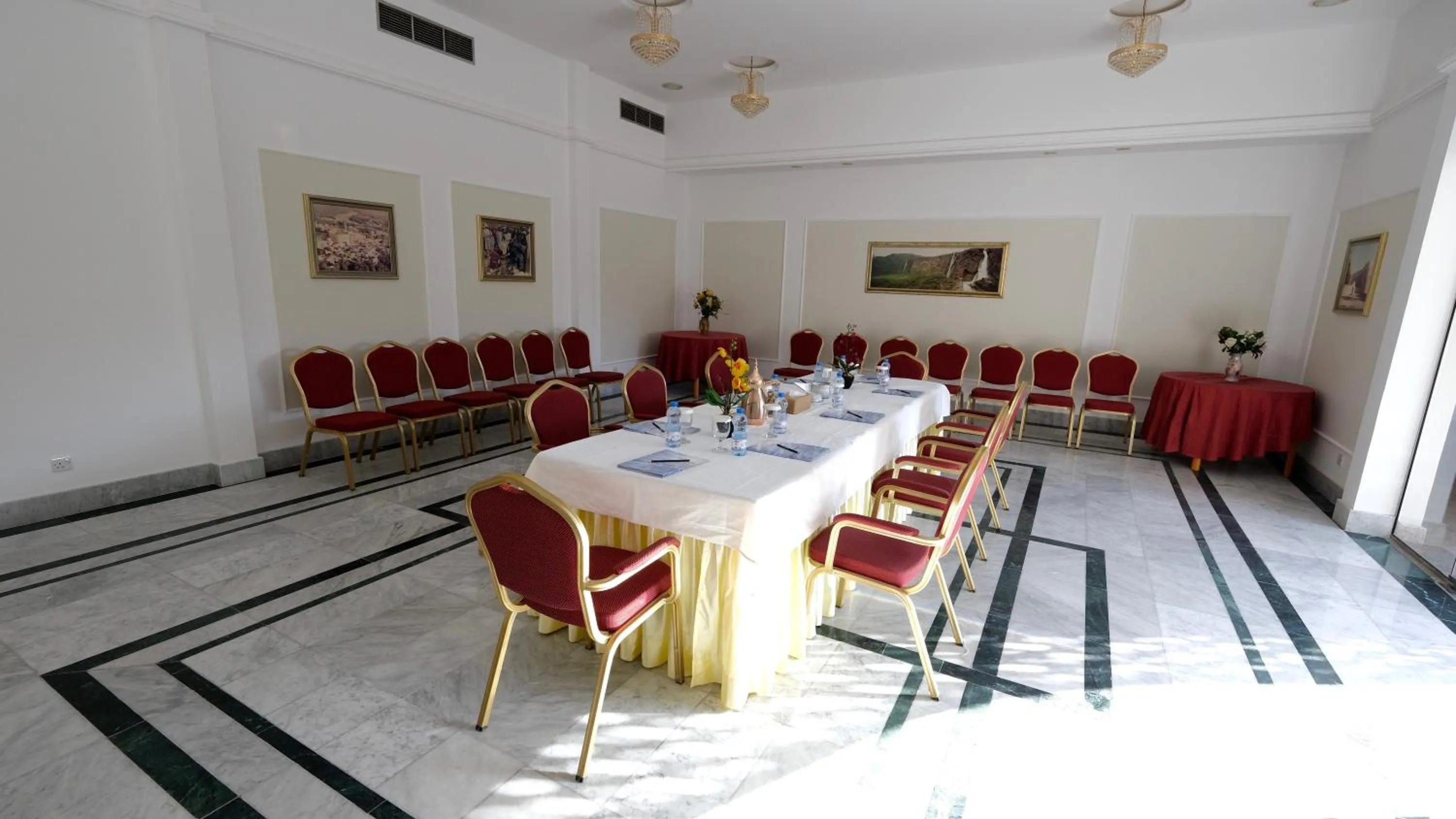 Living room in Falaj Daris Hotel