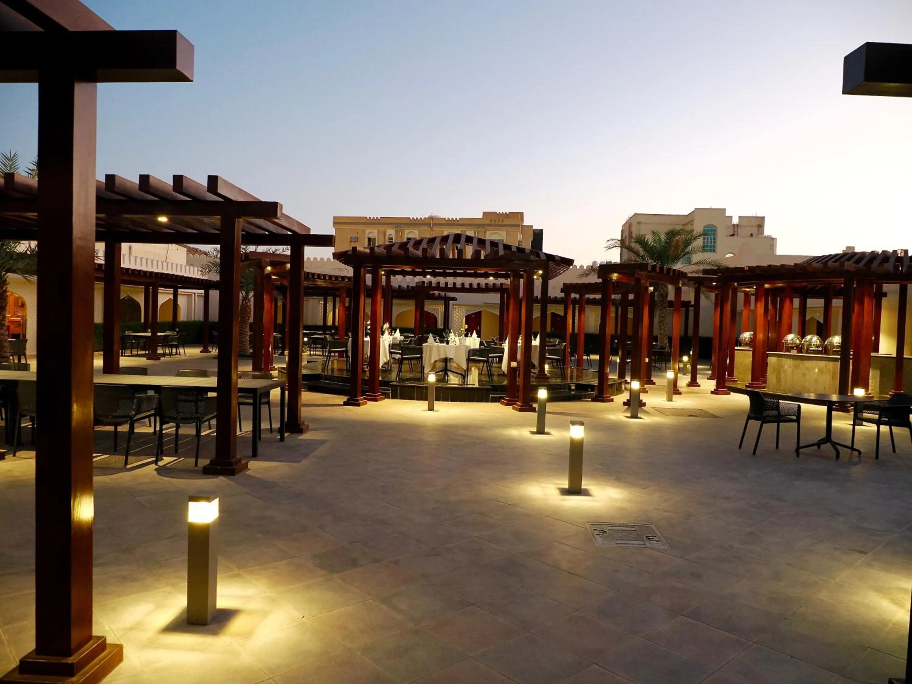 Restaurant/places to eat in Falaj Daris Hotel