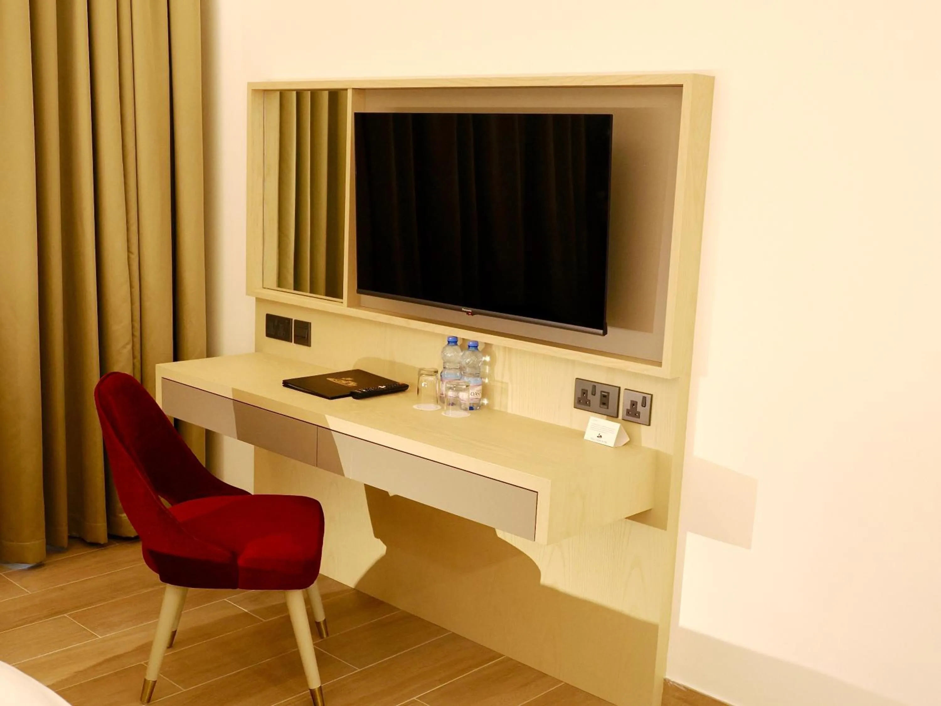 TV and multimedia in Falaj Daris Hotel