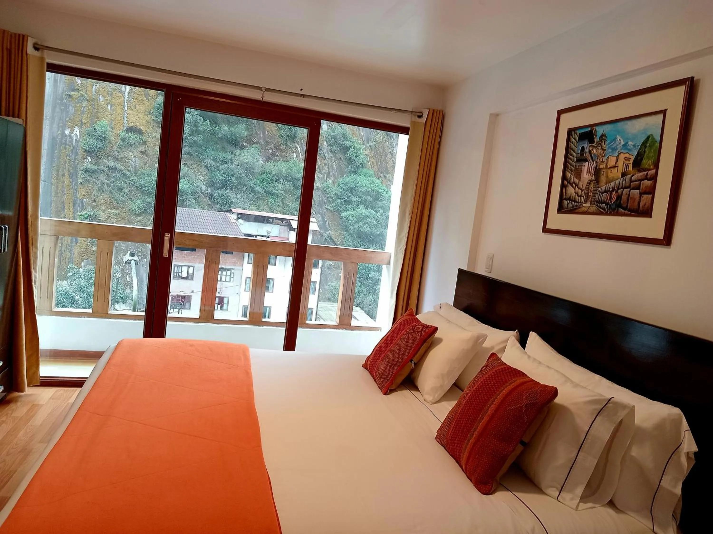 Bed in El Quetzal MachuPicchu