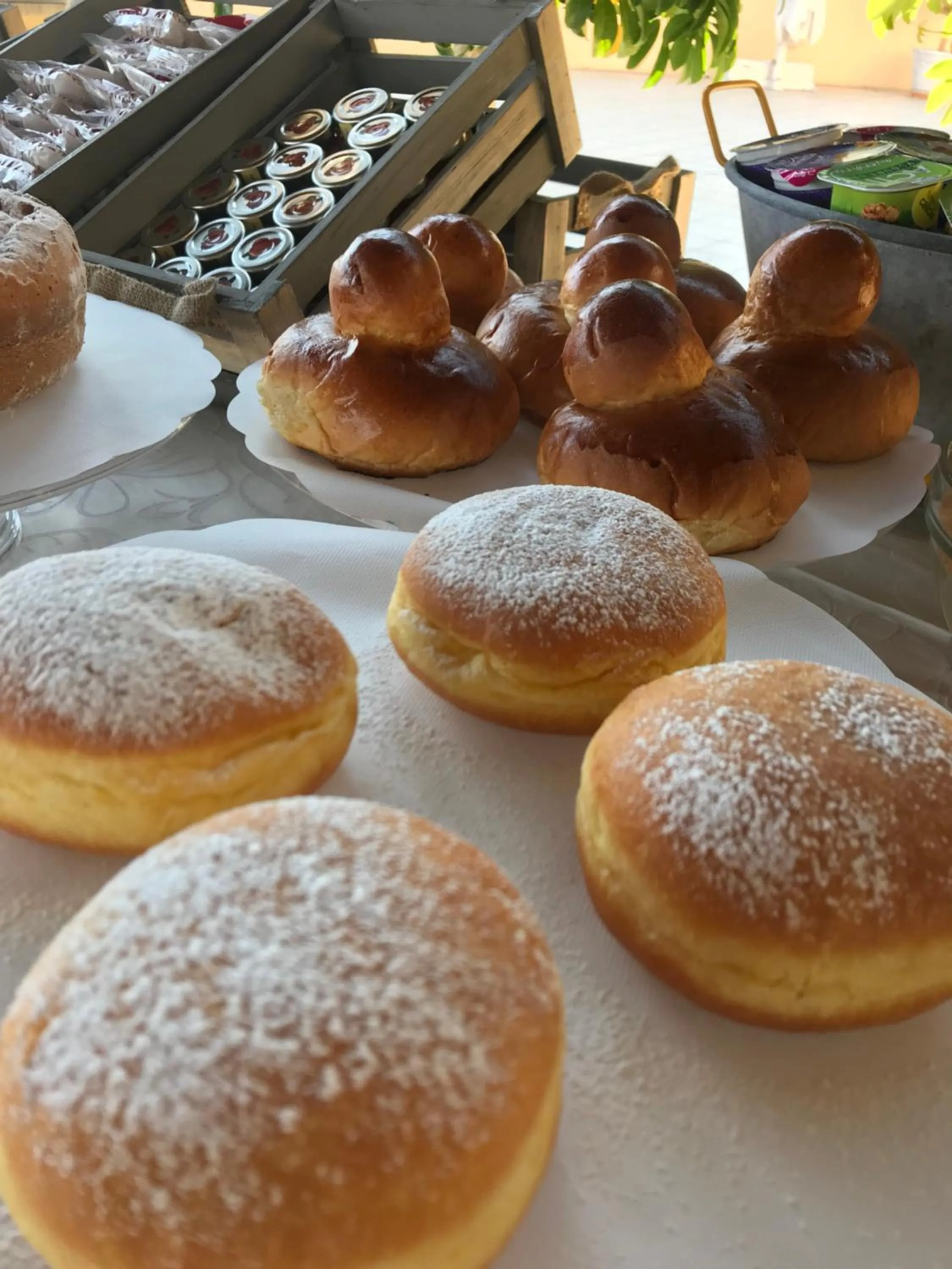 Buffet breakfast in Hotel Za Maria