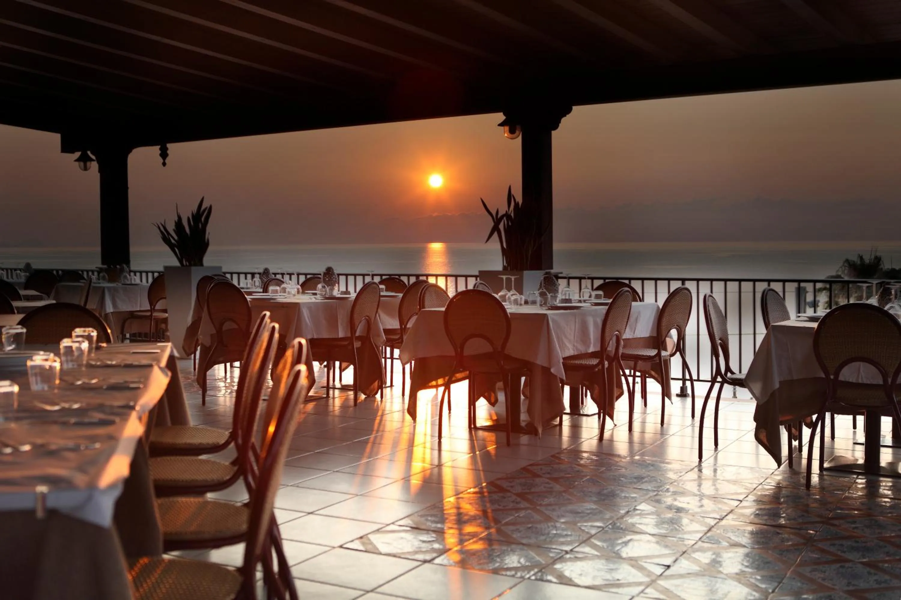 Restaurant/places to eat in Hotel Za Maria