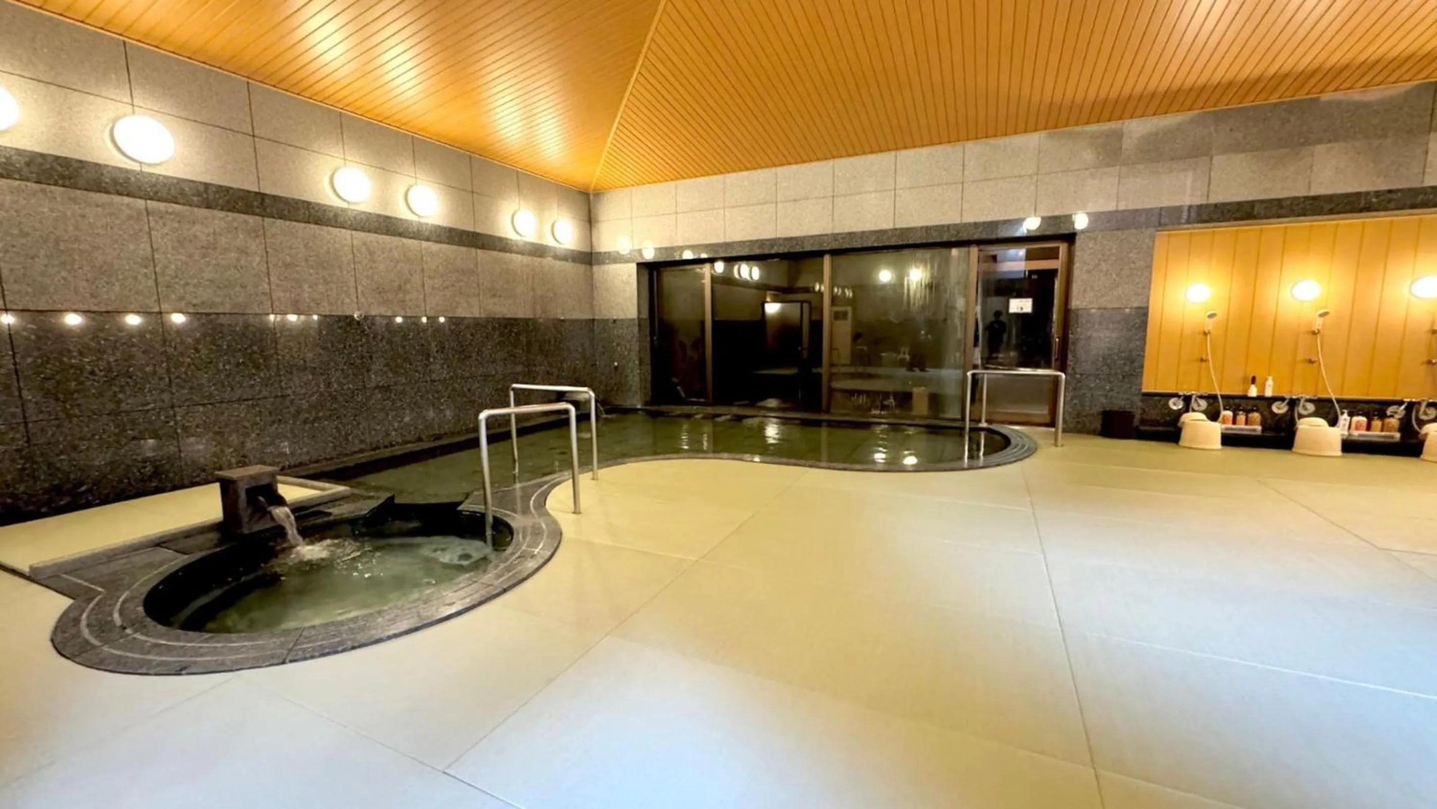 Public Bath in Sennomori