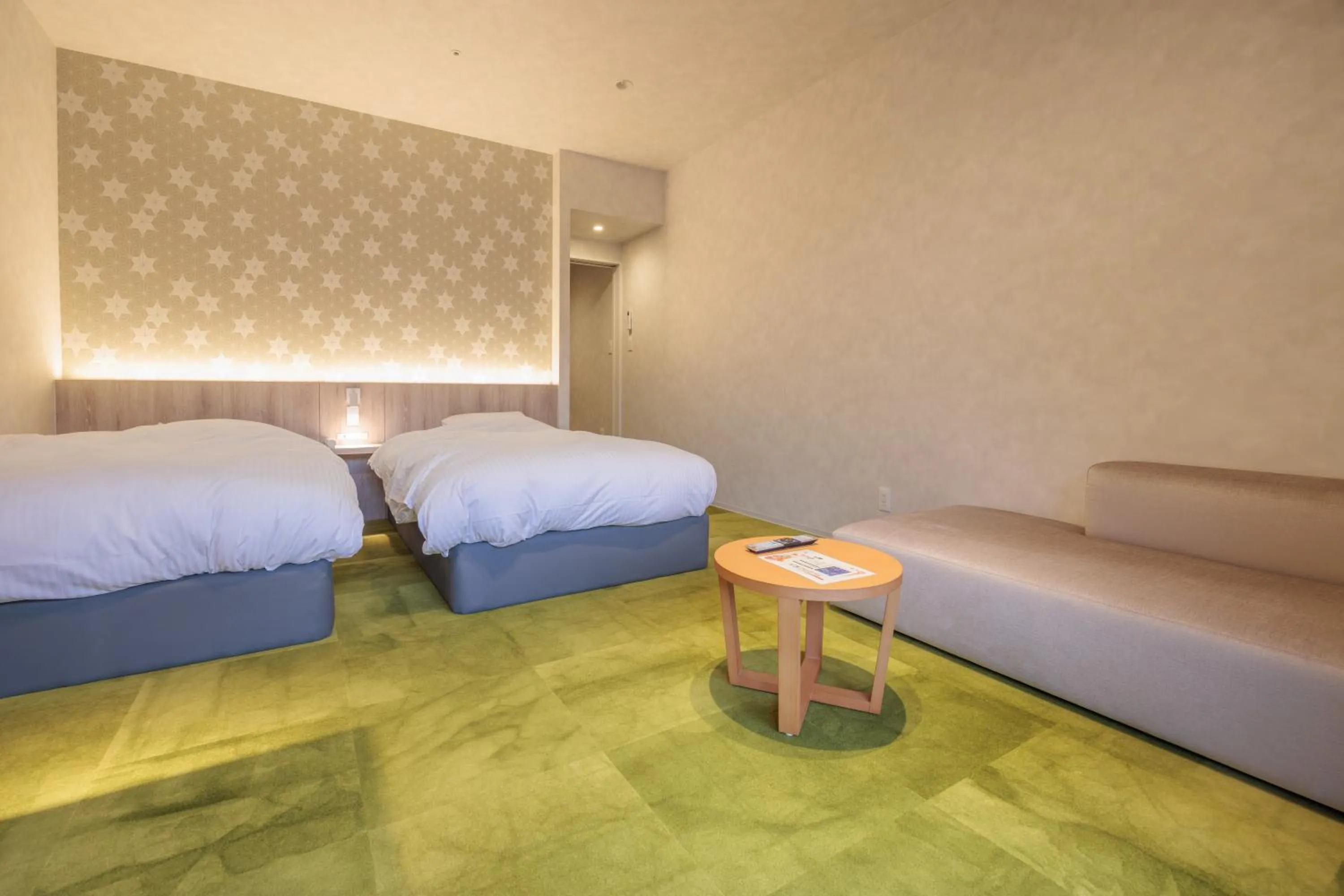 Photo of the whole room, Bed in Sennomori