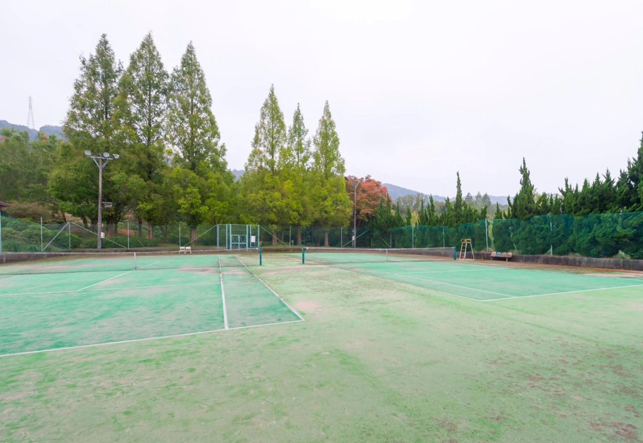 Tennis court in Sennomori