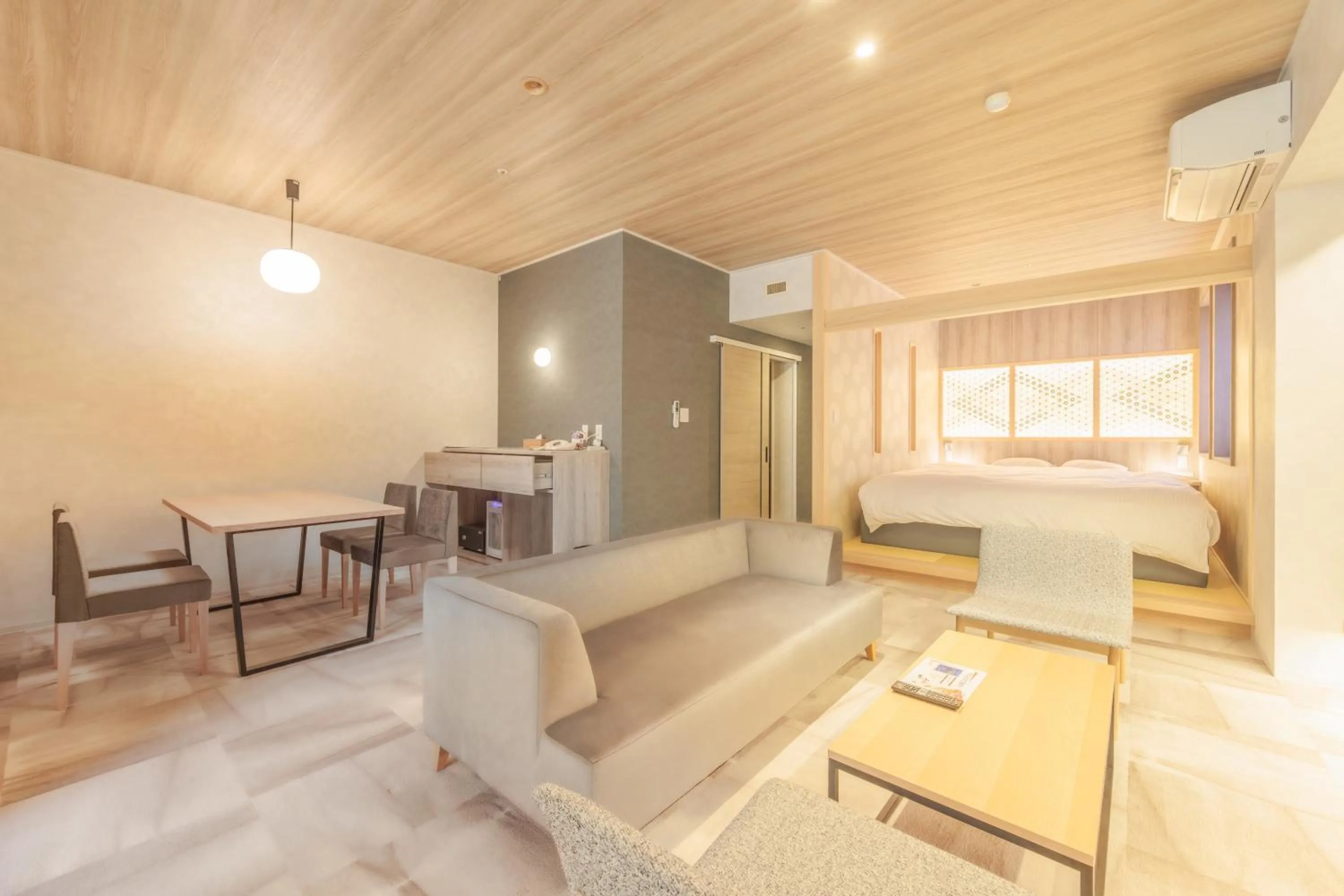 Photo of the whole room, Bed in Sennomori