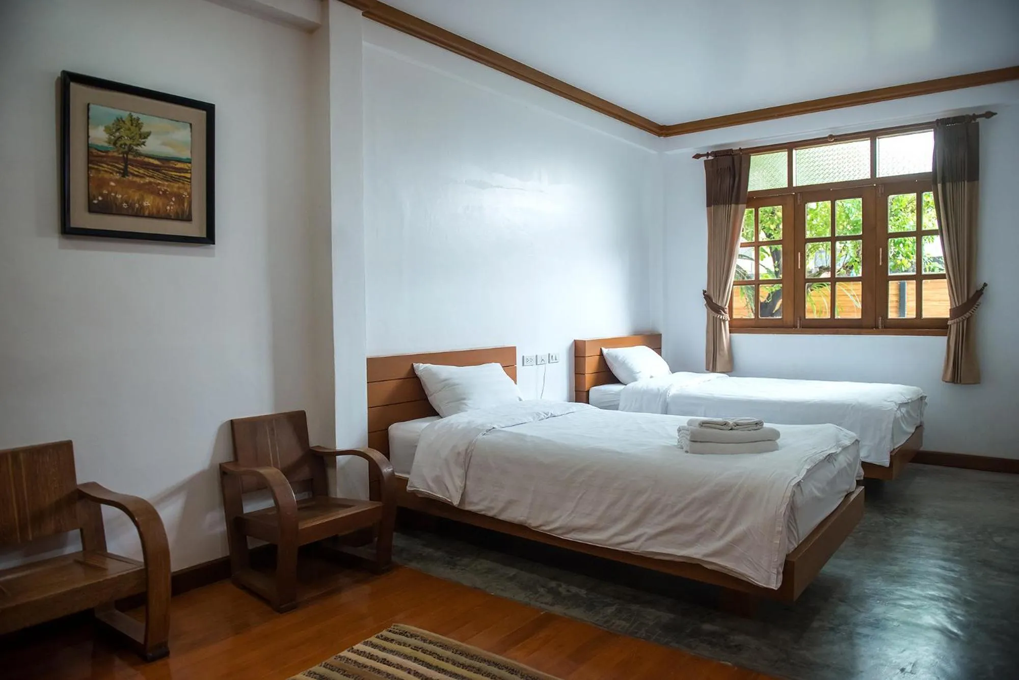 Bed in Tree Home Plus