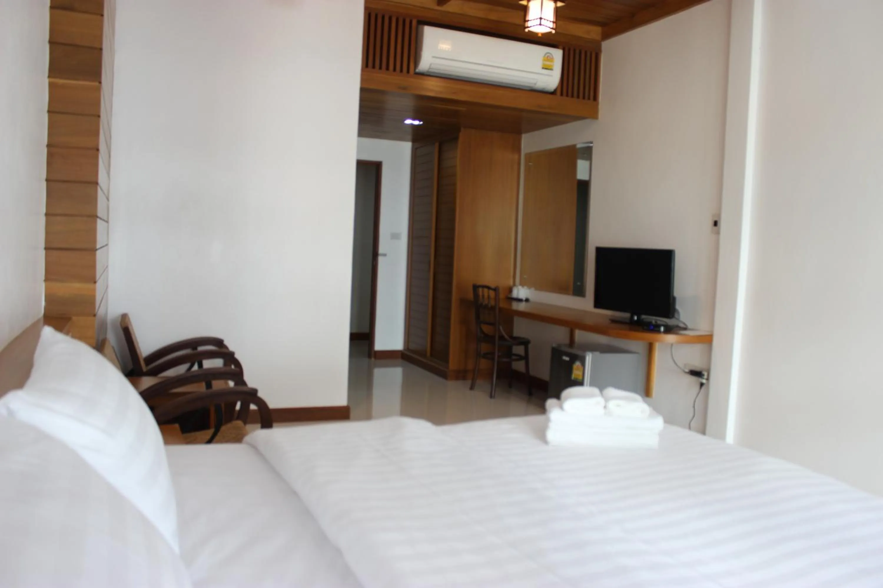 Bed in Tree Home Plus