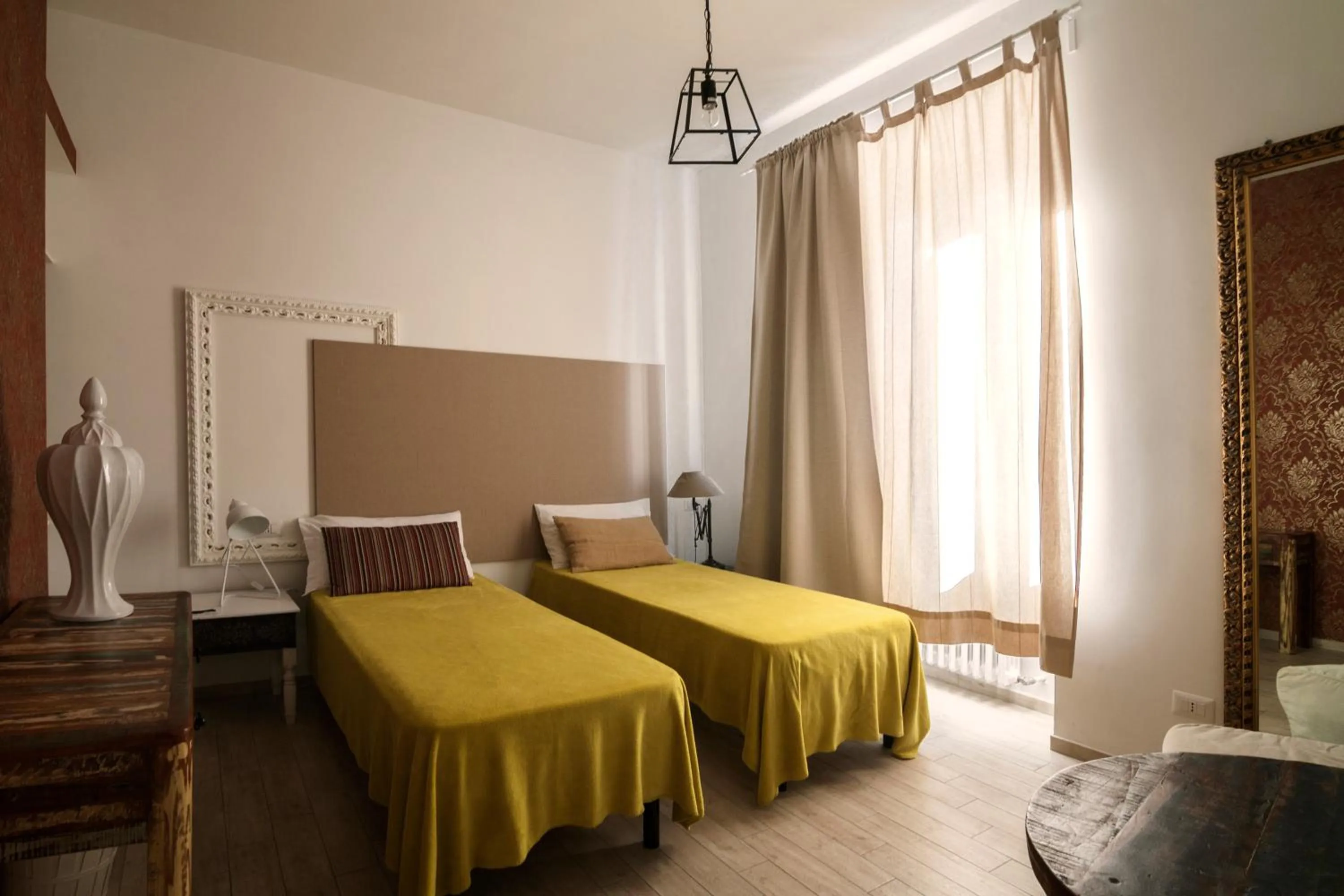 Day, Bed in Room of Arts