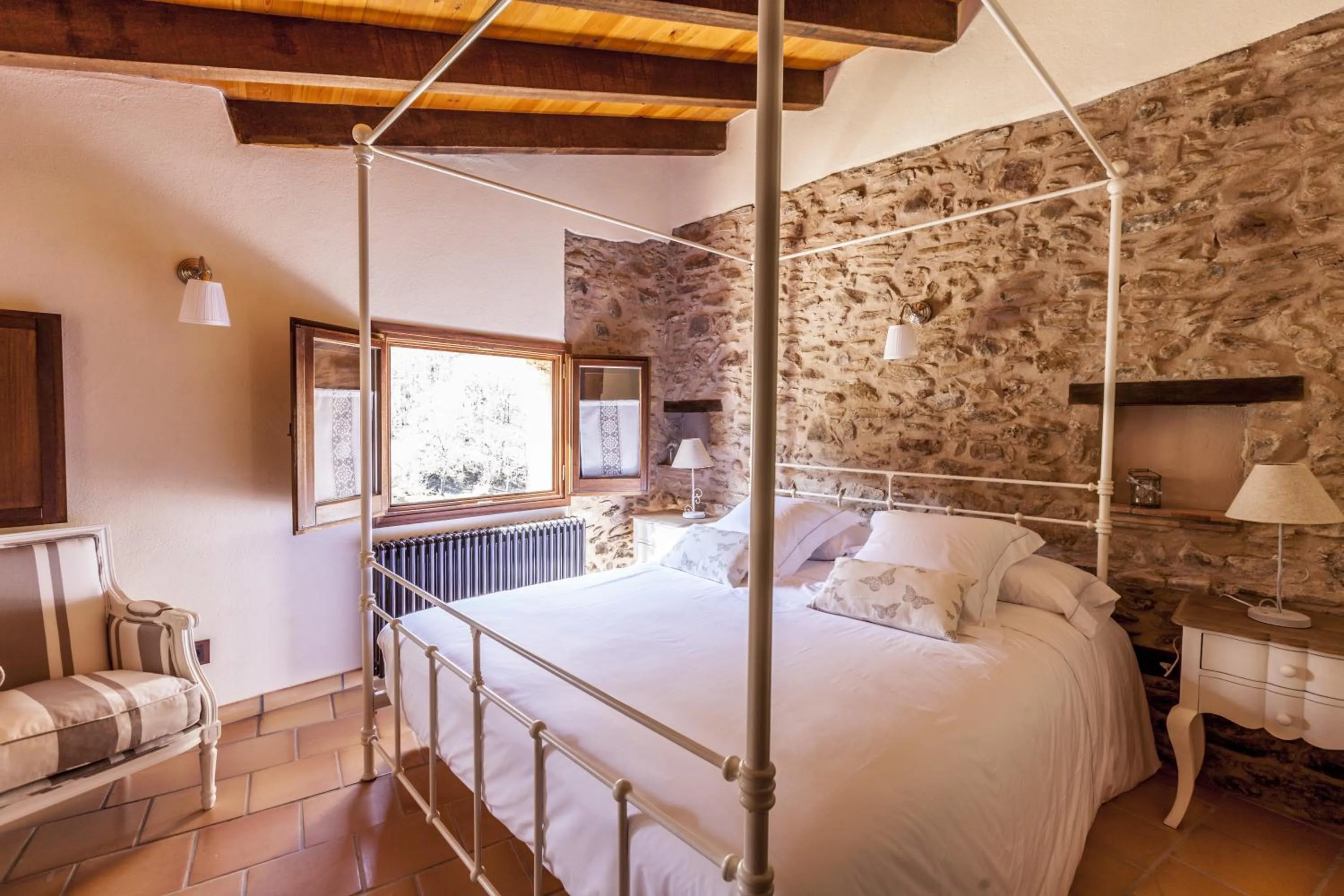 Standard Double Room - single occupancy in Hotel Mas la Ferreria