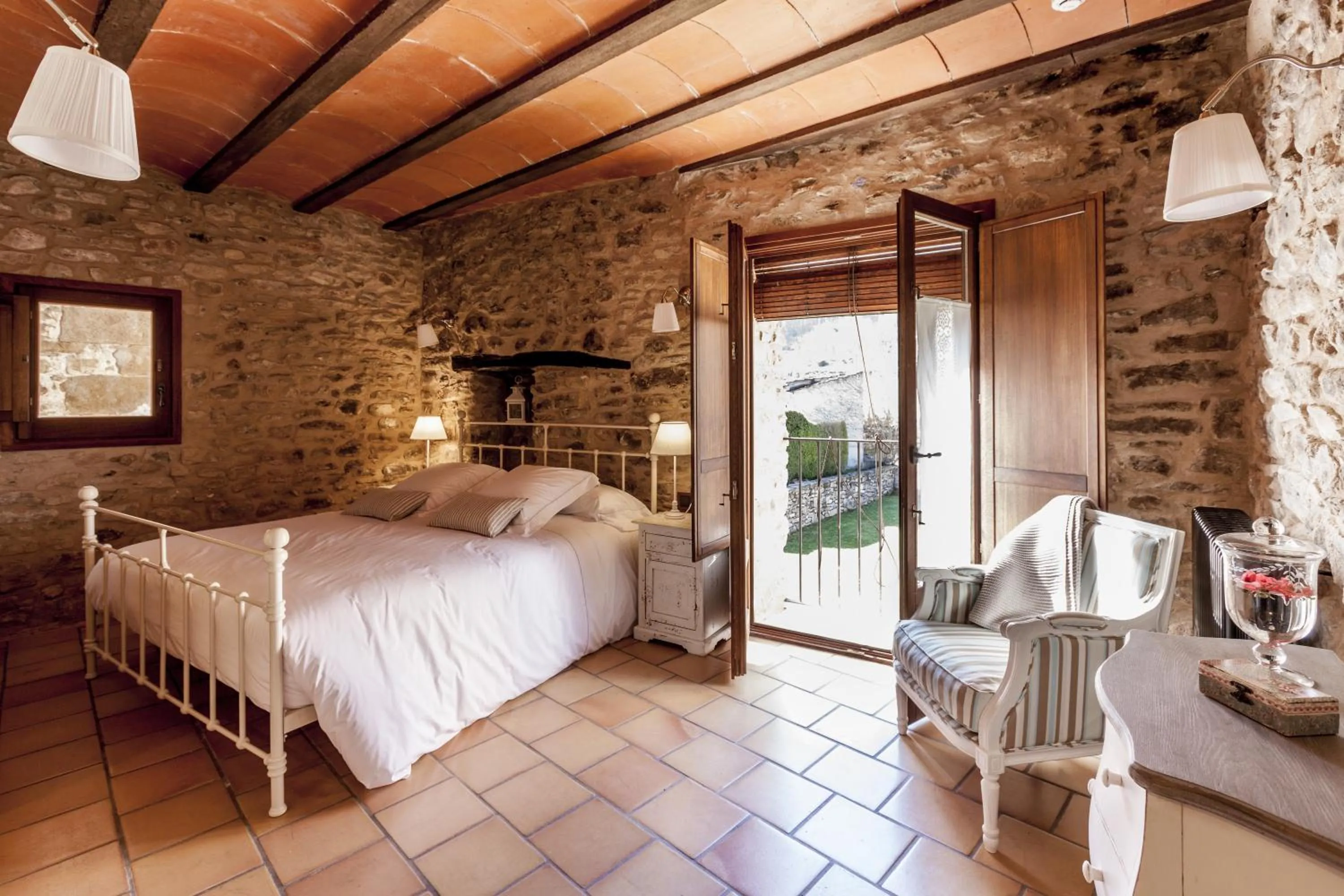 Double Room with Private Bathroom - single occupancy in Hotel Mas la Ferreria