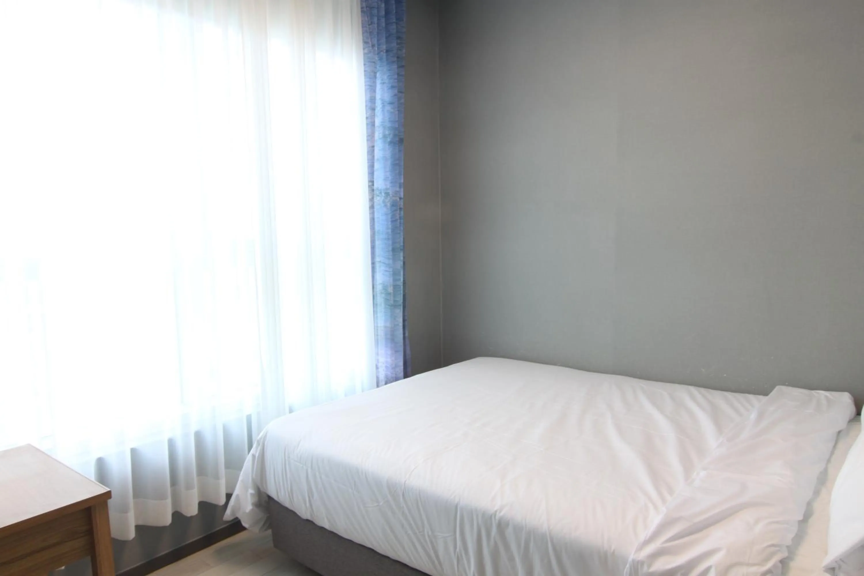 Bedroom, Bed in Nampo The Bayment BLINGEASTERN