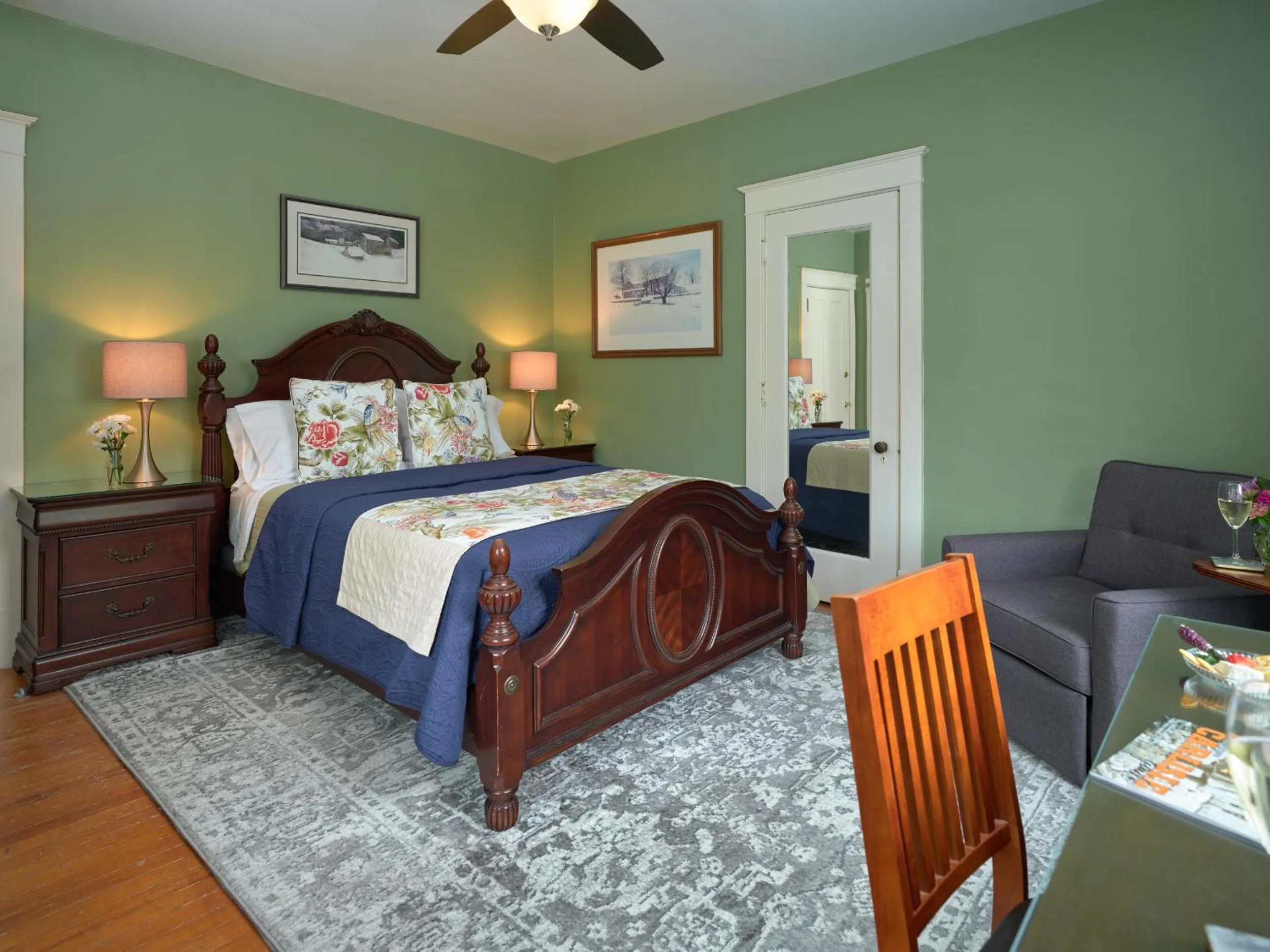 Bedroom, Bed in Mooreland Garden Inn