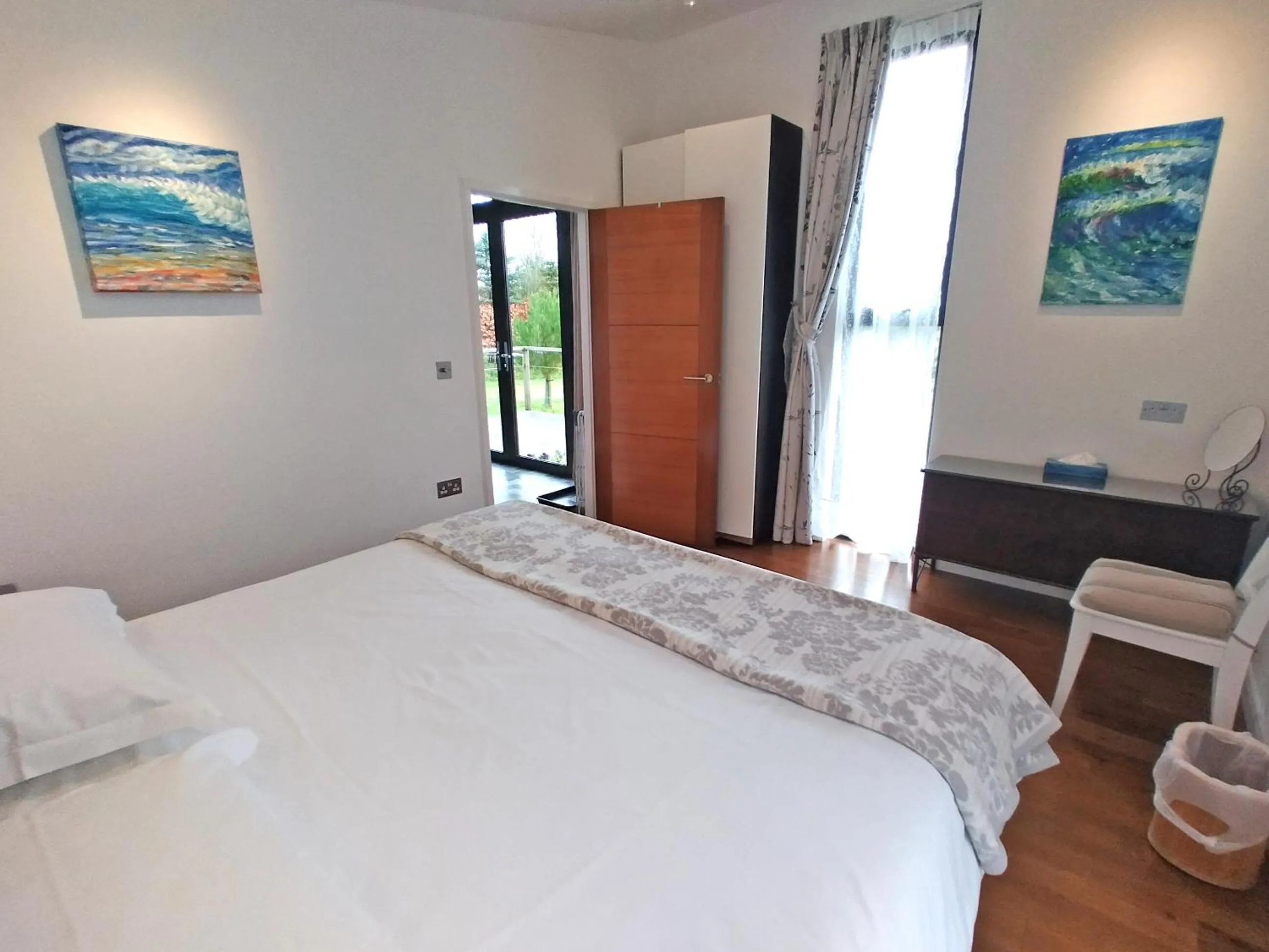 Bed in The Gallery Lodges