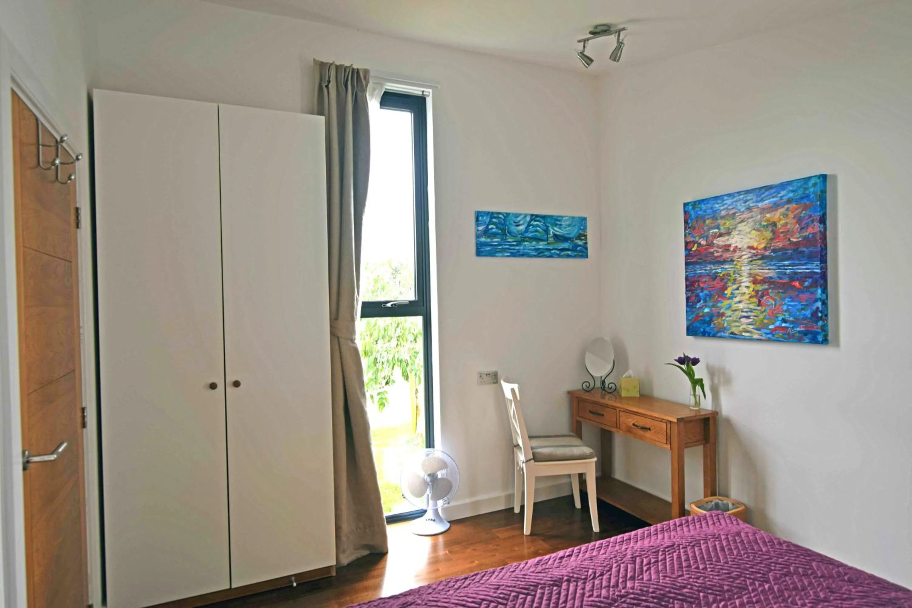 Bedroom, Bed in The Gallery Lodges