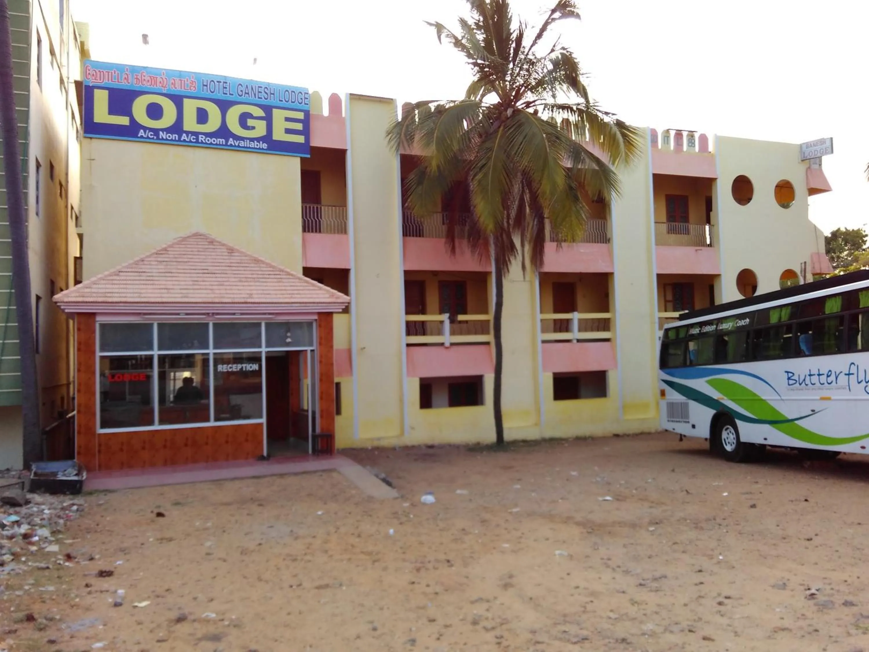 Property building in Hotel Ganesh Lodge