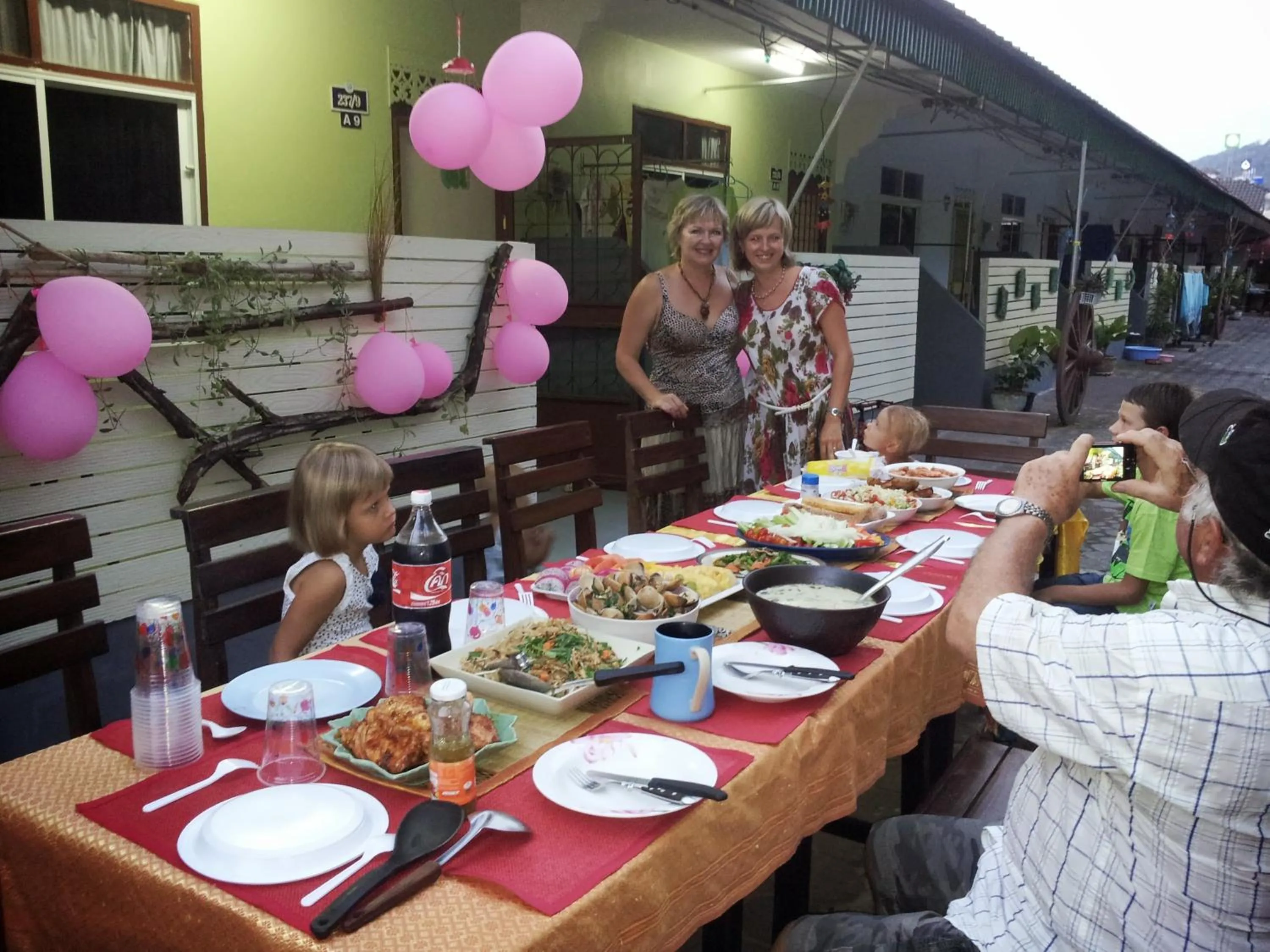 Area and facilities in Nan Inn Bungalow