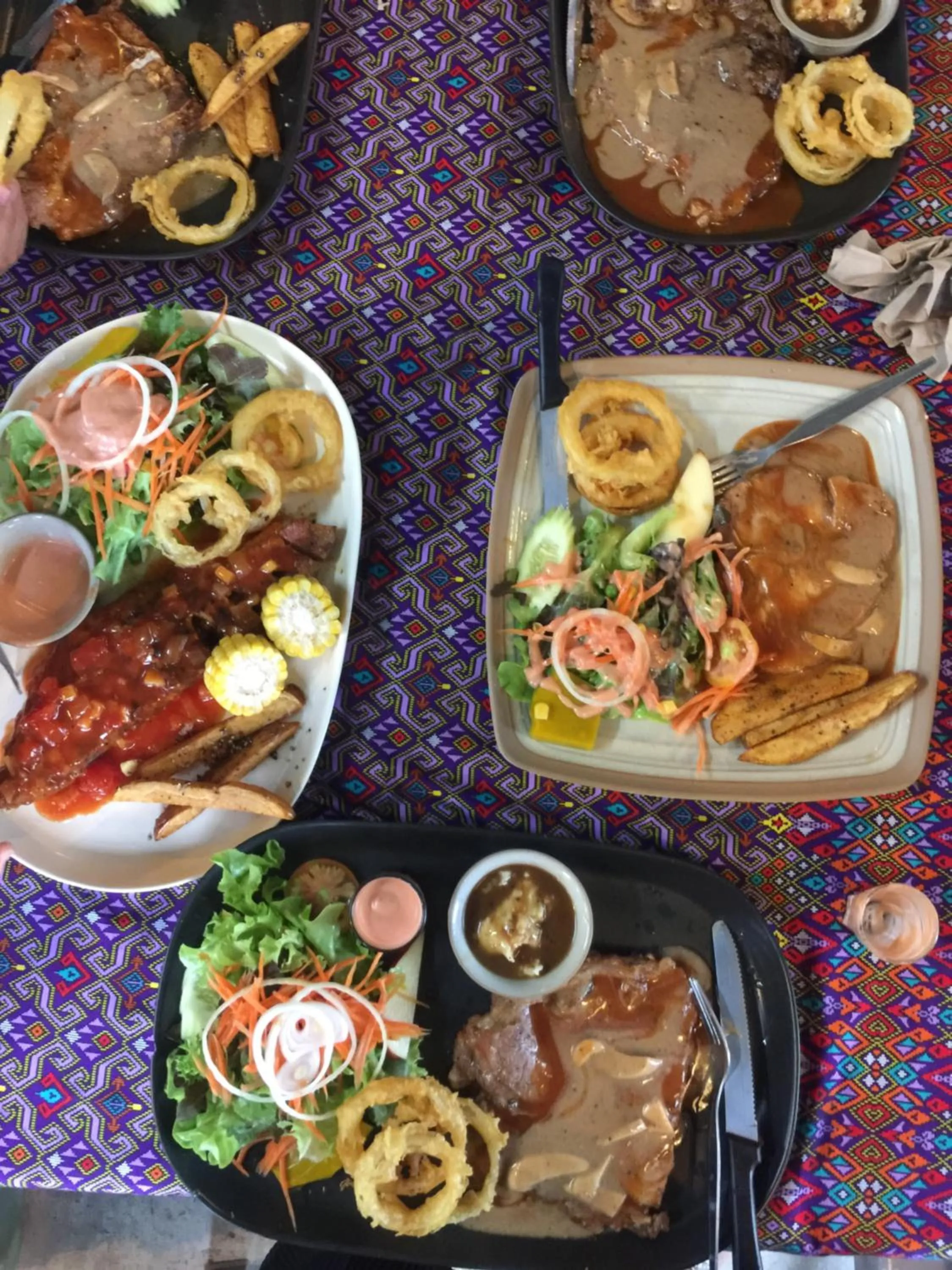 Restaurant/places to eat in Nan Inn Bungalow