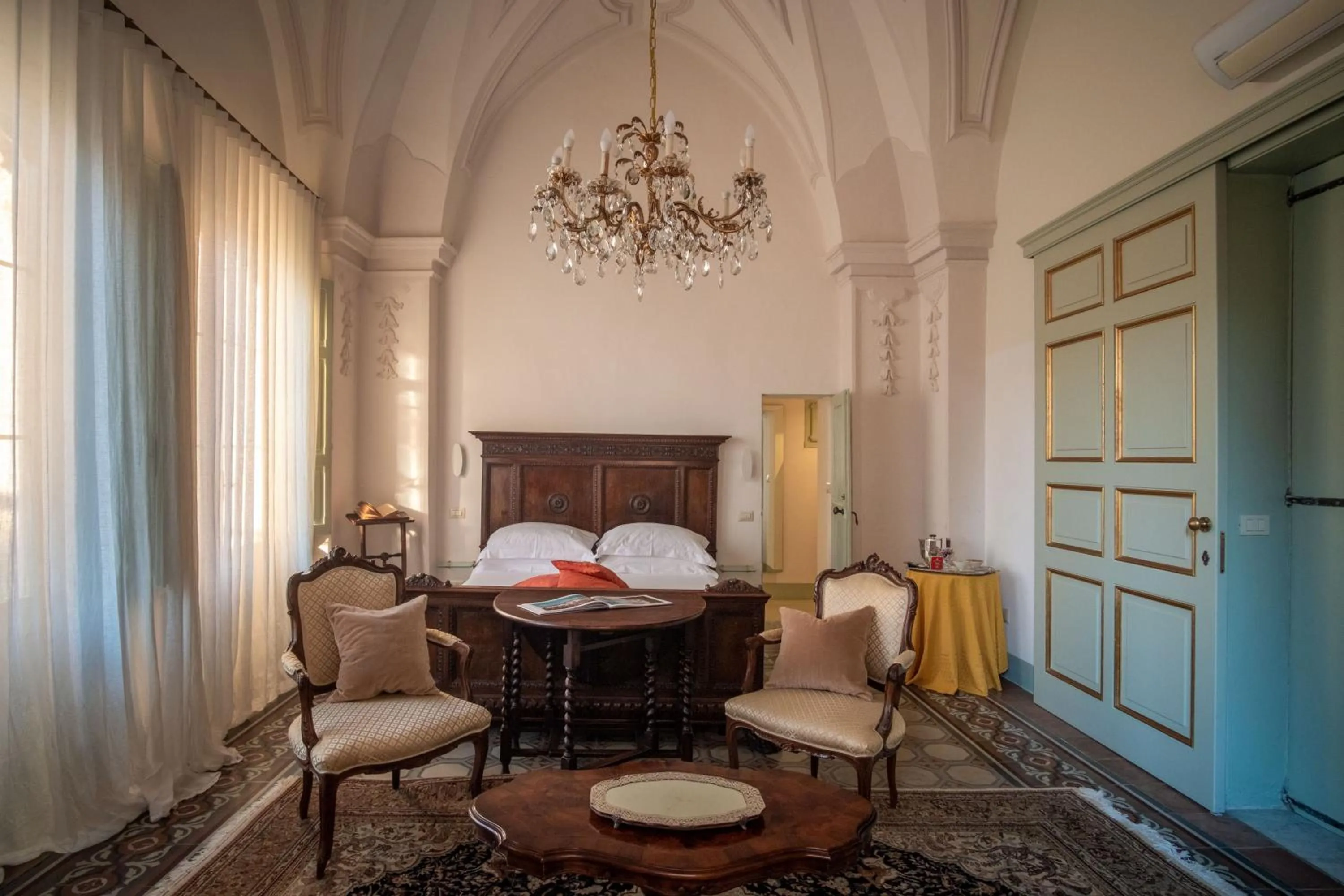 Bedroom in Palazzo Guido