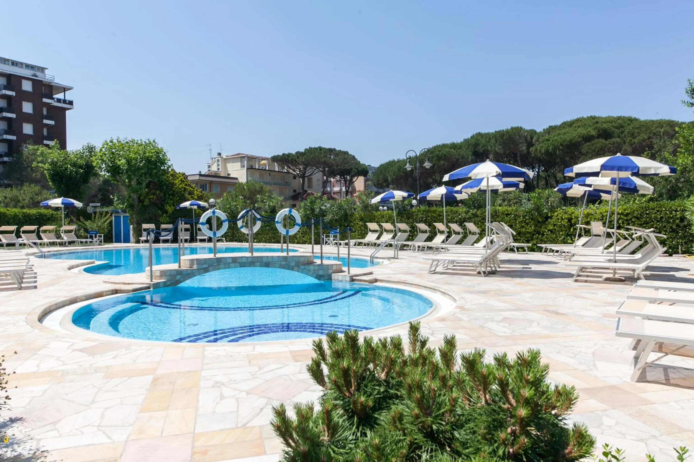 Swimming pool in Grand Hotel Gallia