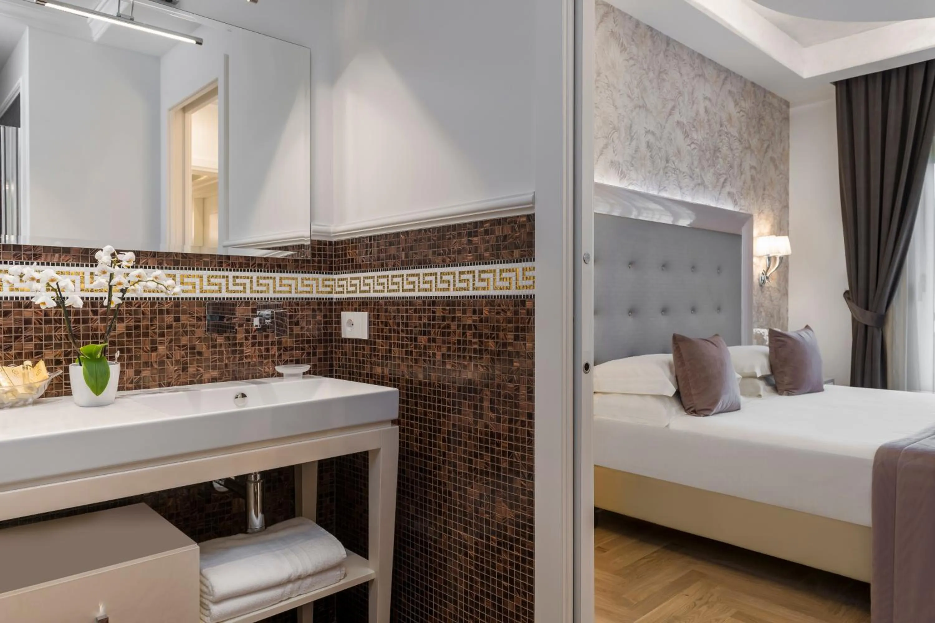 Bed in Grand Hotel Gallia