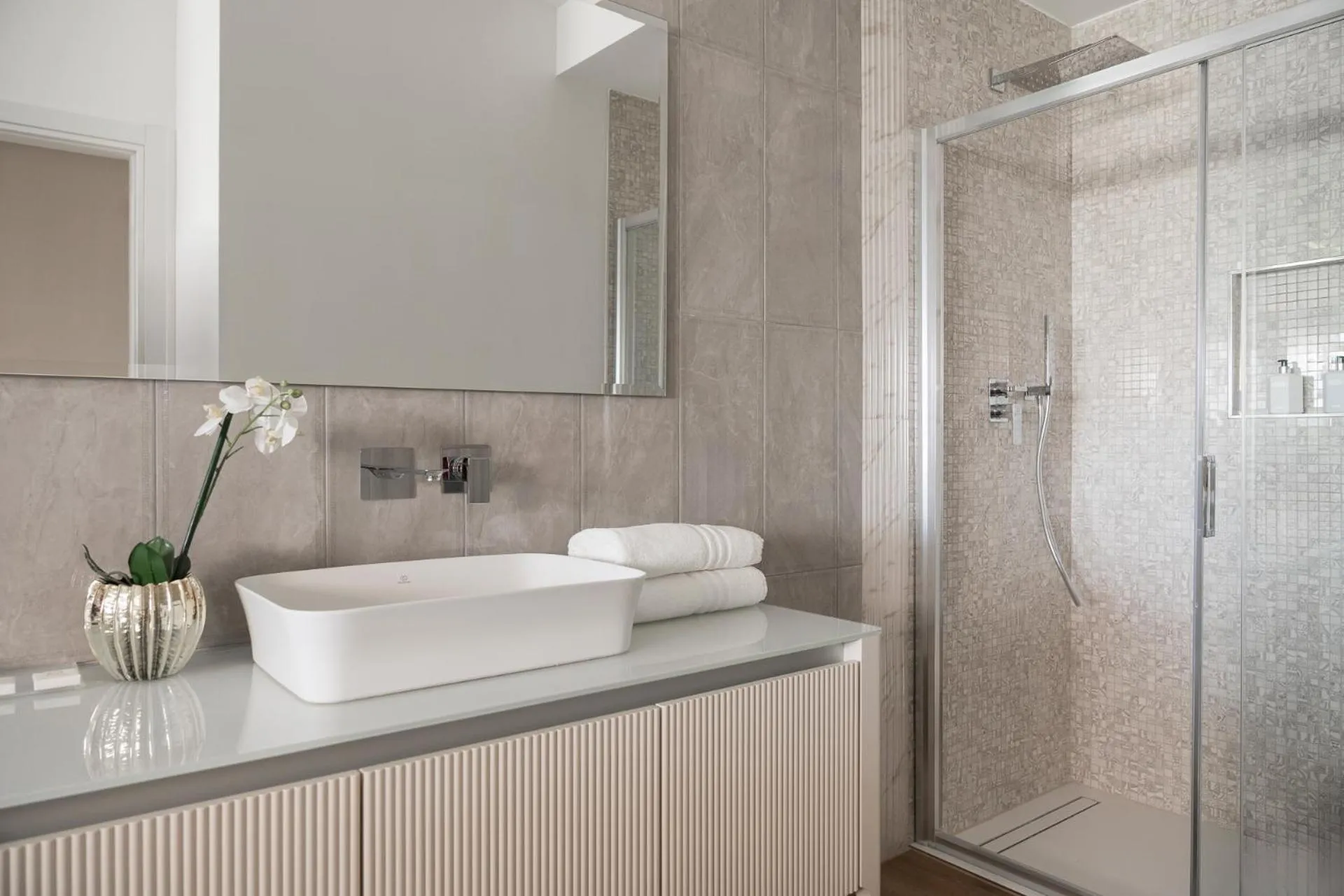 Bathroom in Grand Hotel Gallia