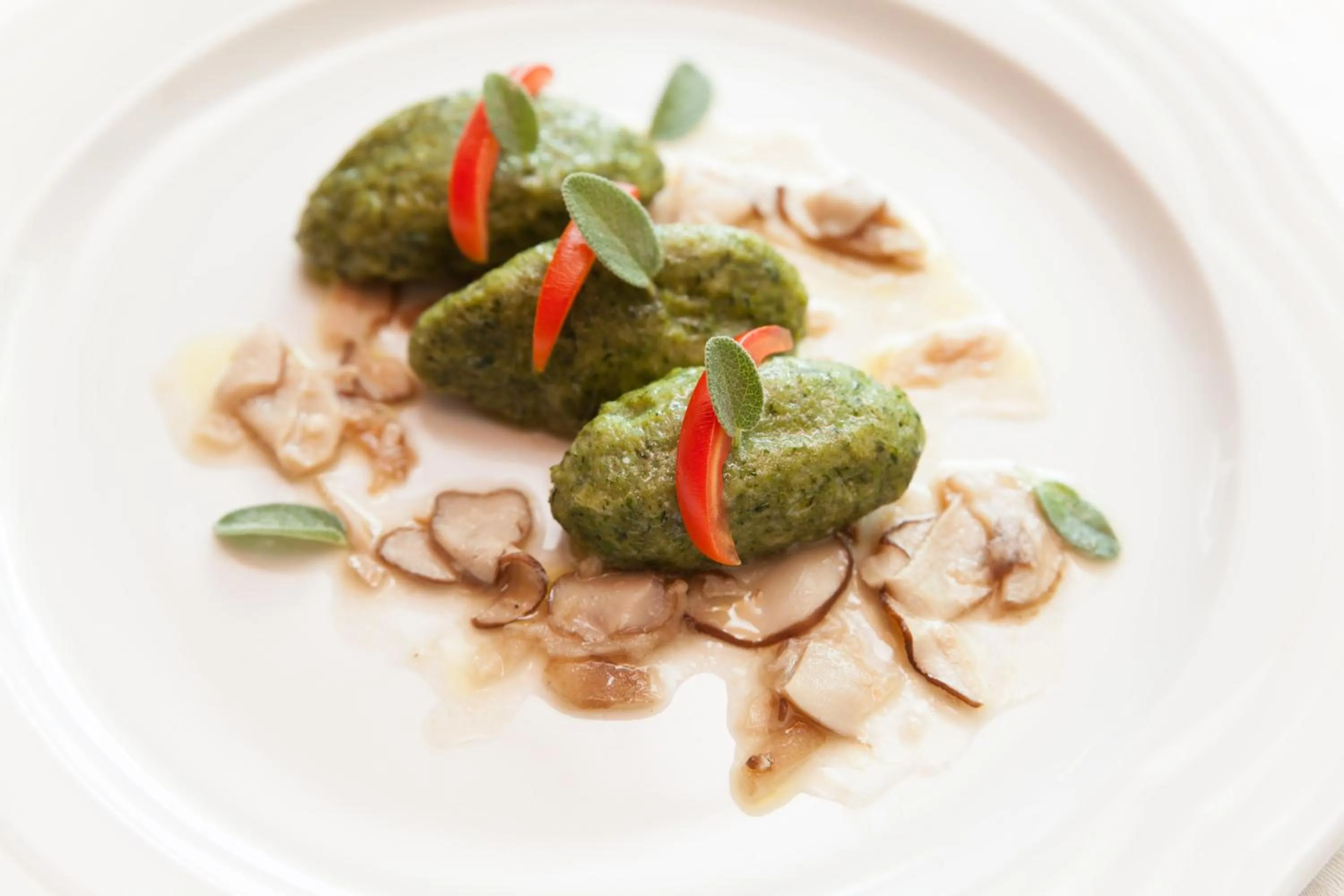 Restaurant/places to eat in Grand Hotel Gallia