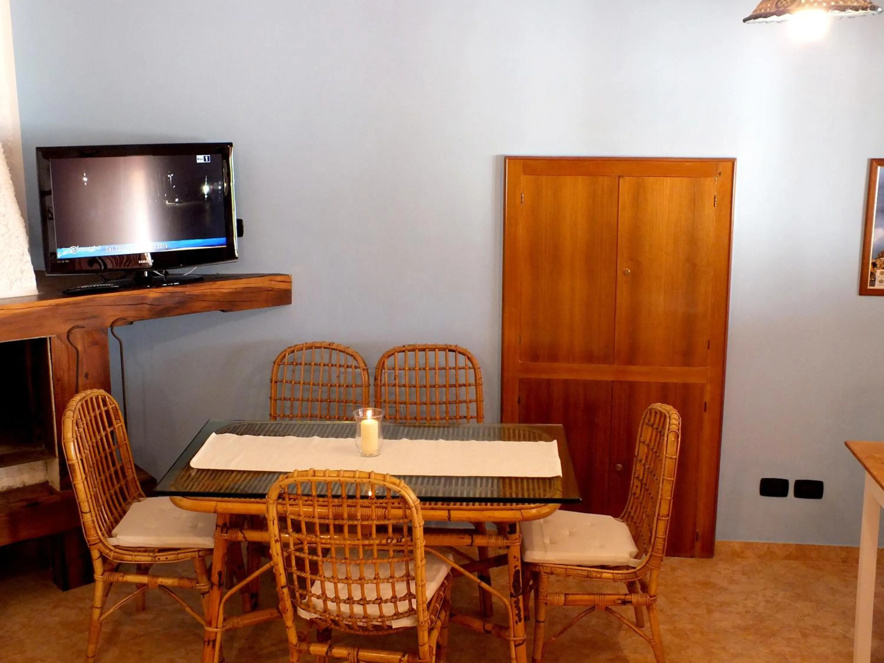 Communal lounge/ TV room in B&B Villa sul Mare