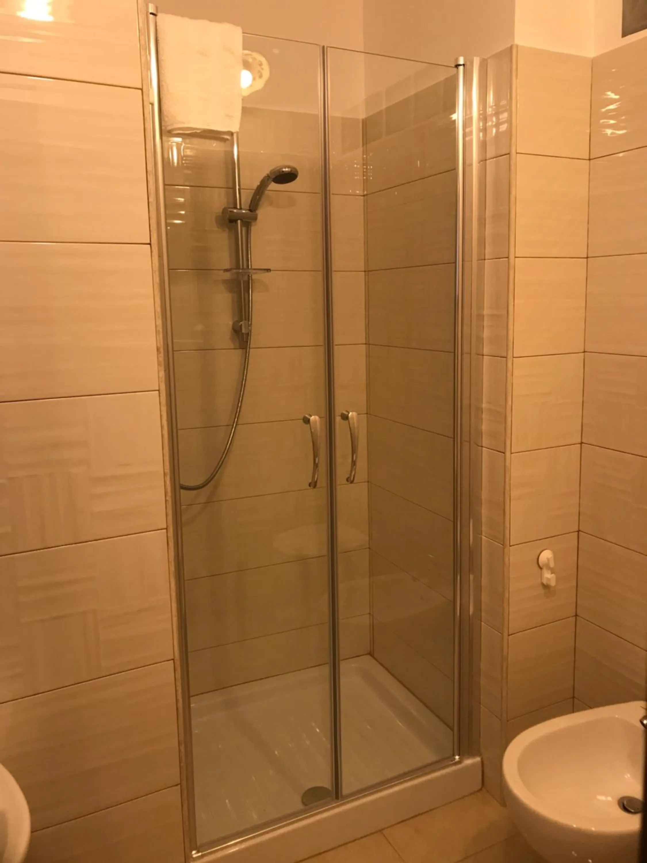 Shower in B&B Villa sul Mare