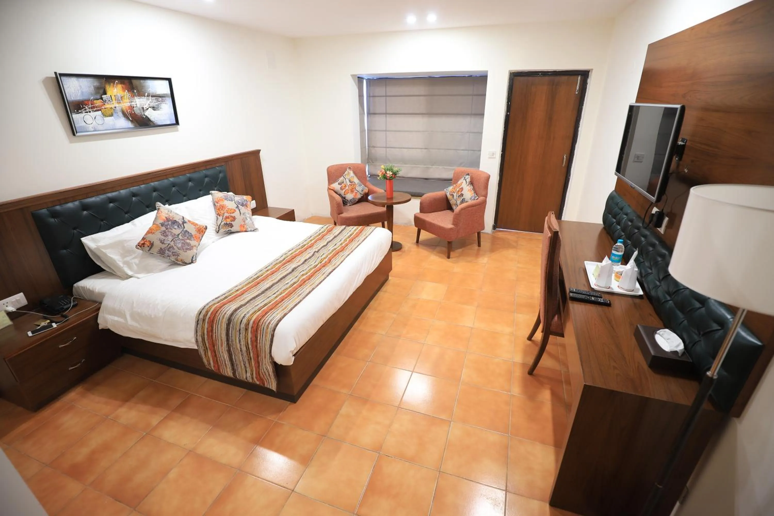 Photo of the whole room, Bed in Woodsvilla Resort Ranikhet