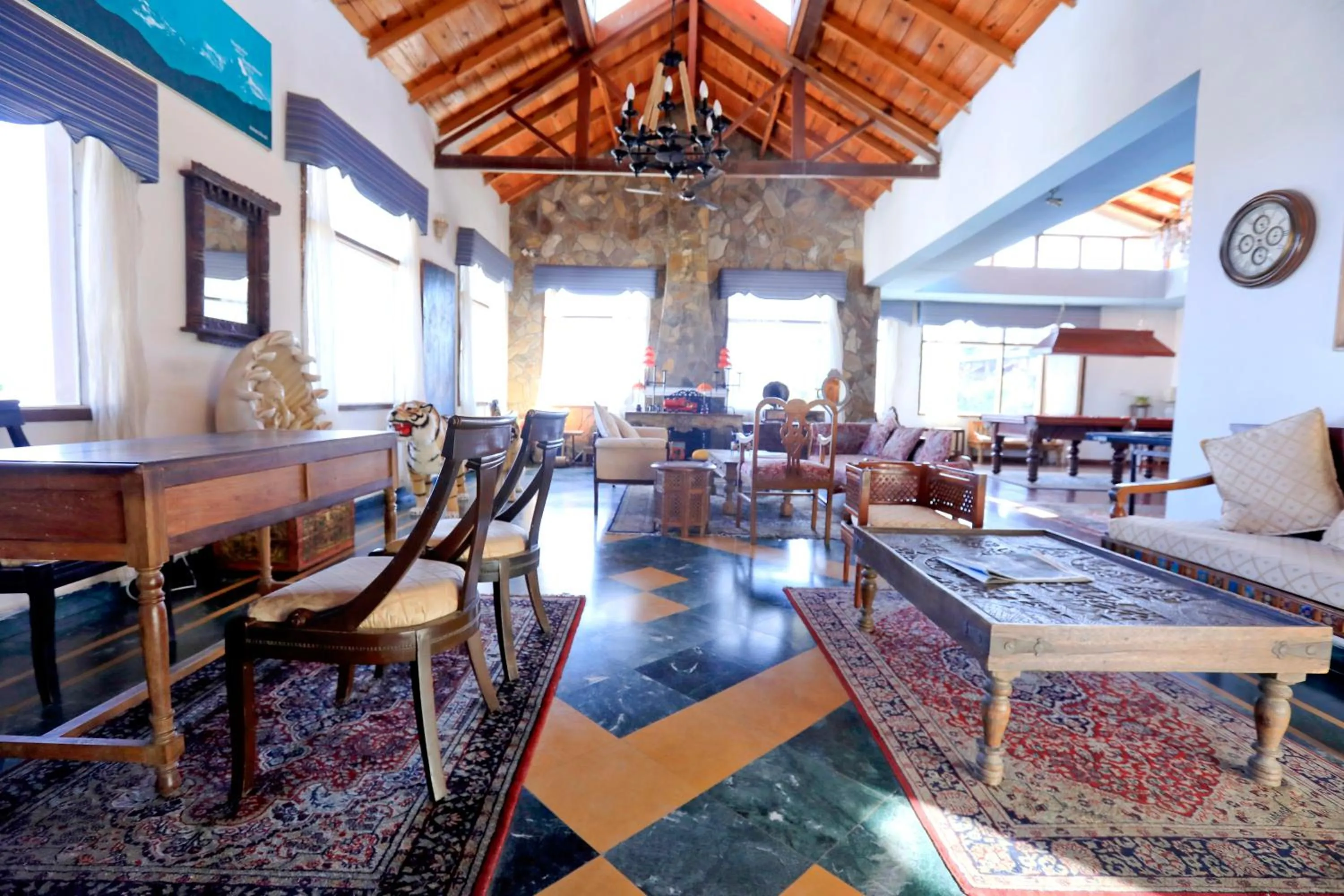 Dining area in Woodsvilla Resort Ranikhet