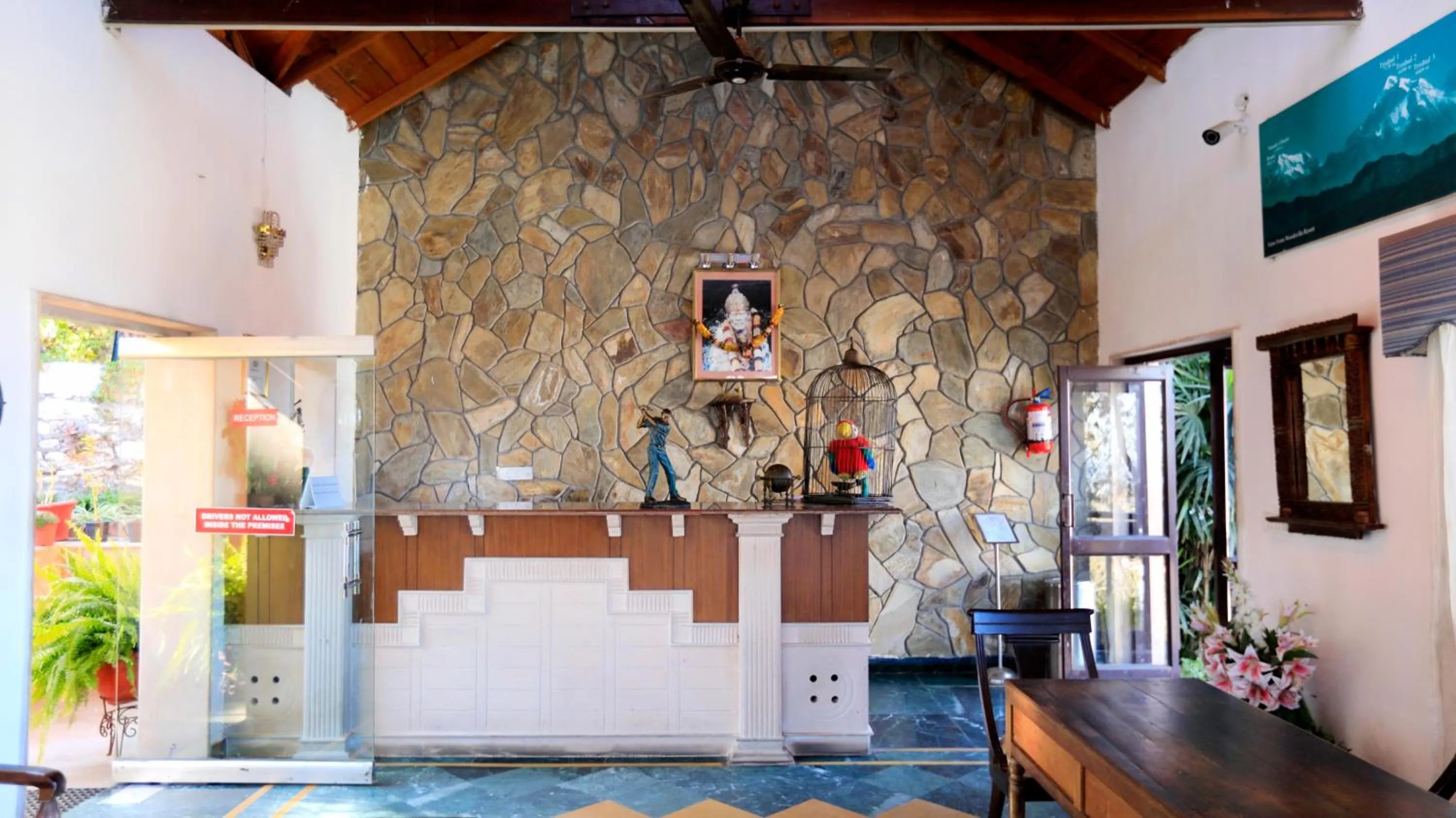 Lobby or reception in Woodsvilla Resort Ranikhet