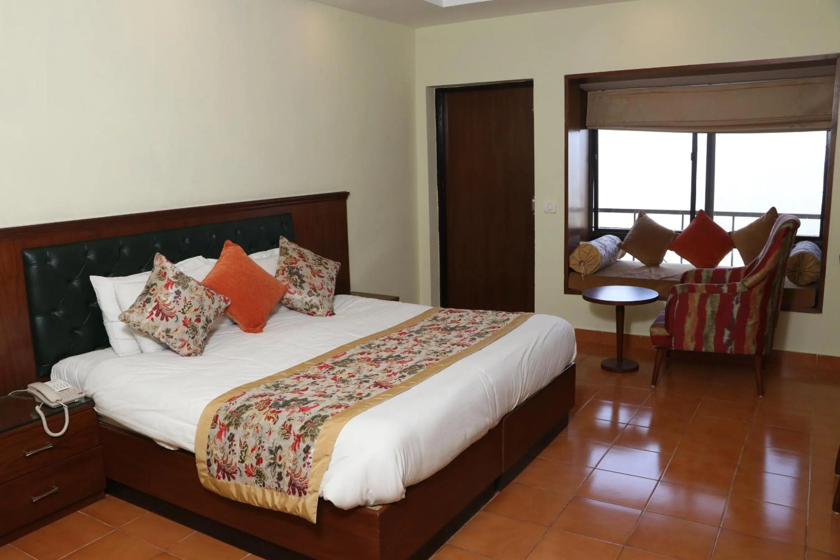 Bedroom, Bed in Woodsvilla Resort Ranikhet