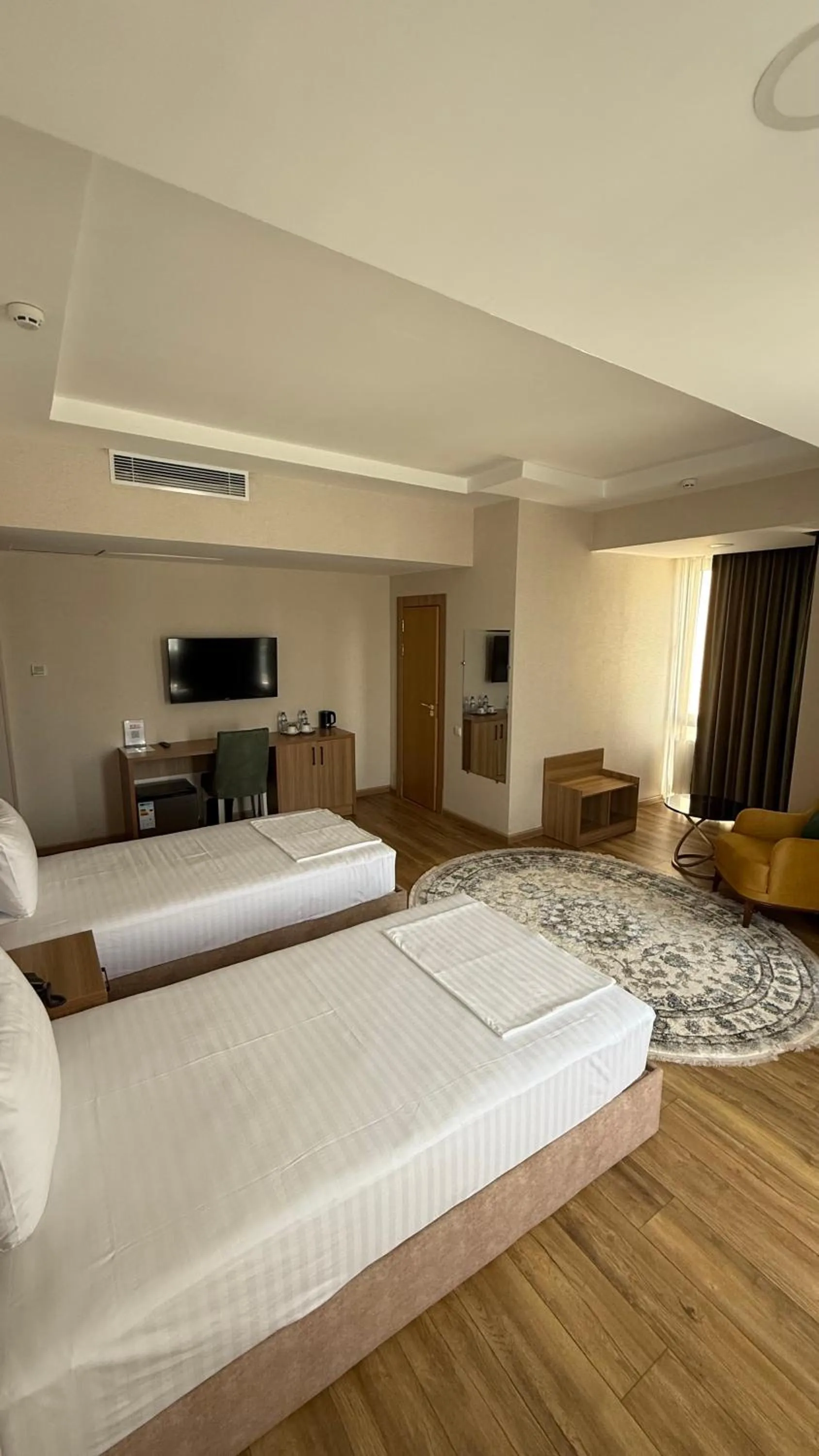 Bed in Saroy Gardens Hotel