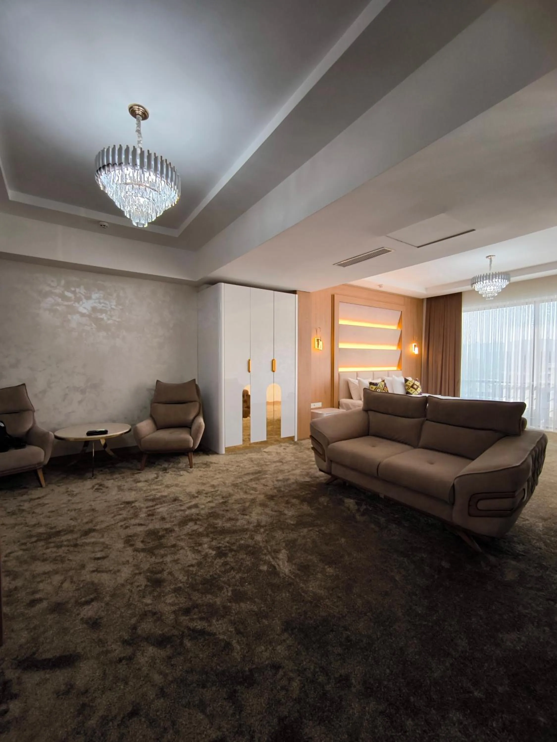 Photo of the whole room in Saroy Gardens Hotel