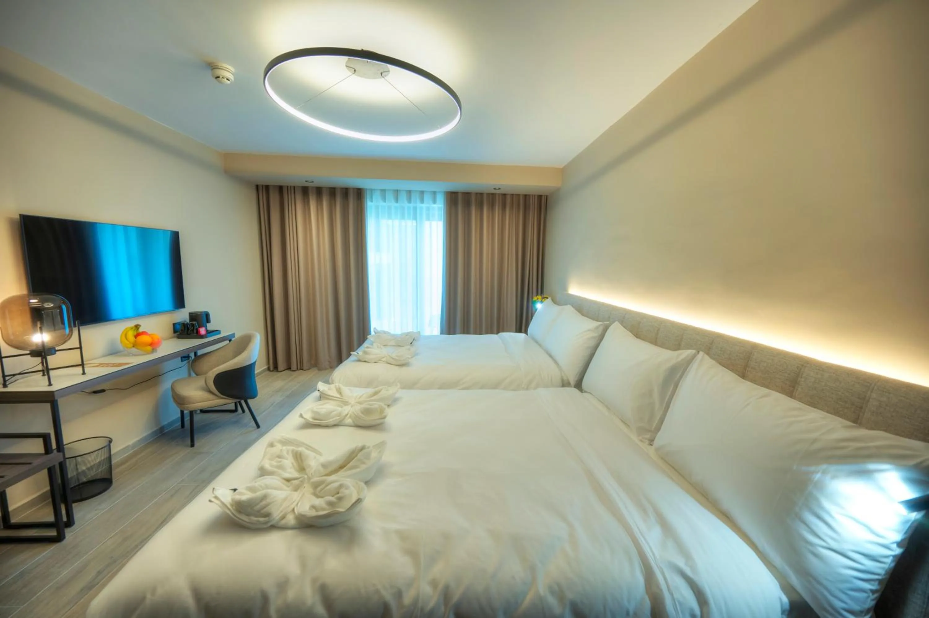 Photo of the whole room, Bed in ASTE hotel