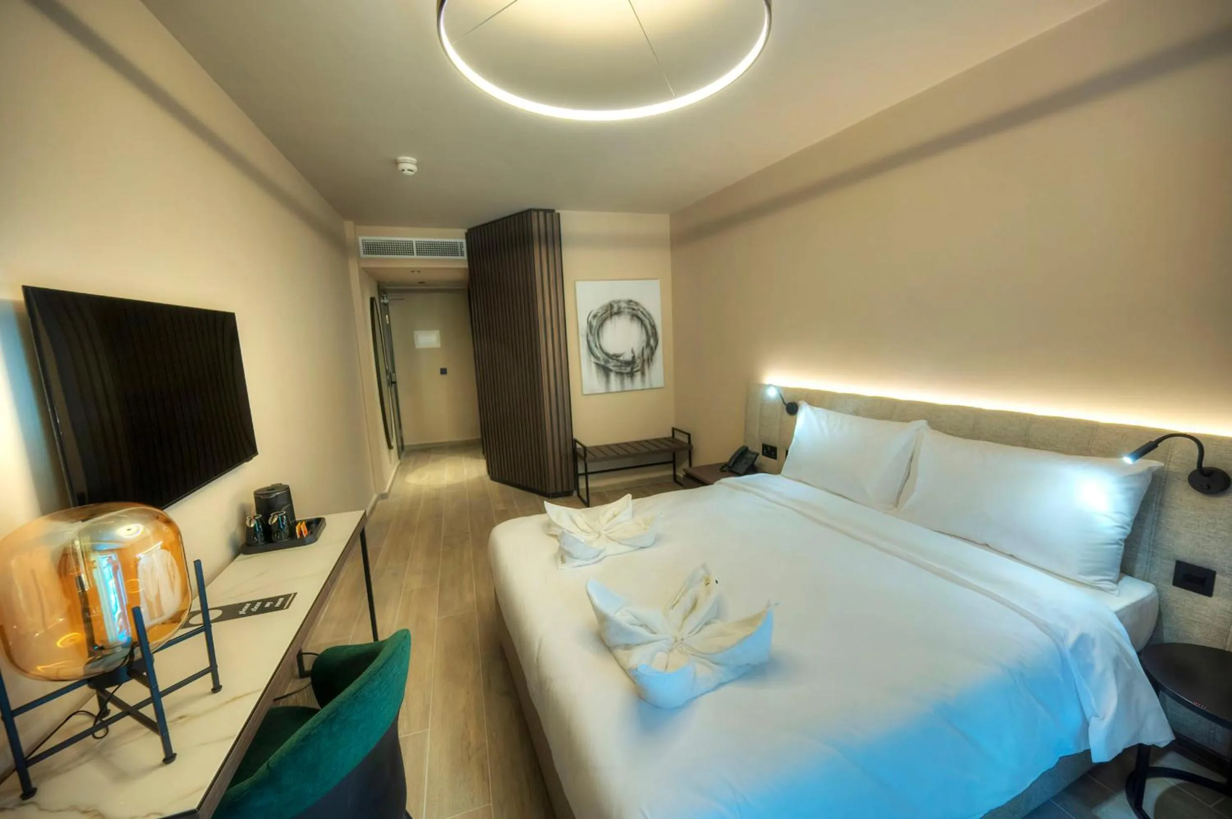 Photo of the whole room, Bed in ASTE hotel