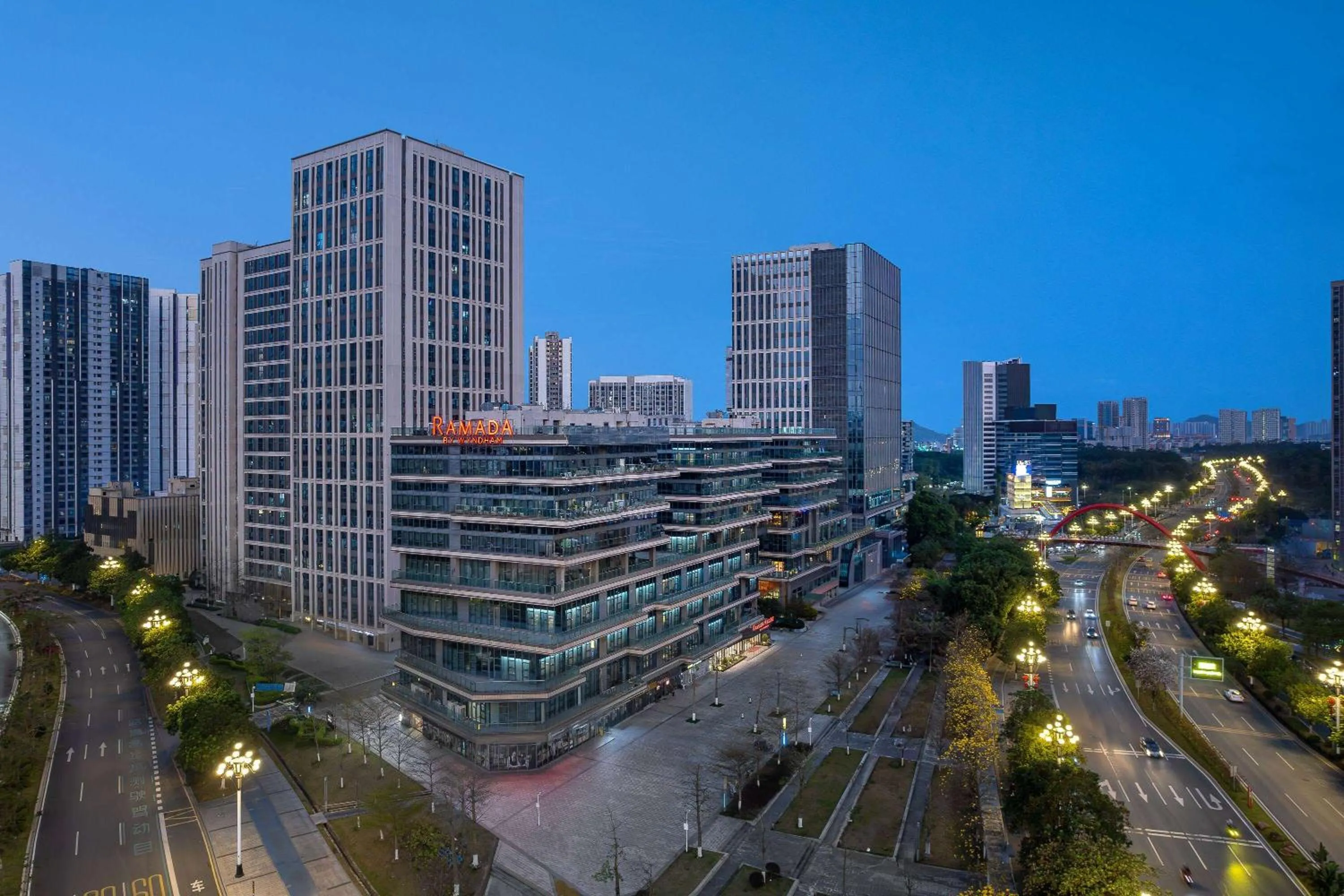 Property building in Ramada by Wyndham Guangzhou Huangpu