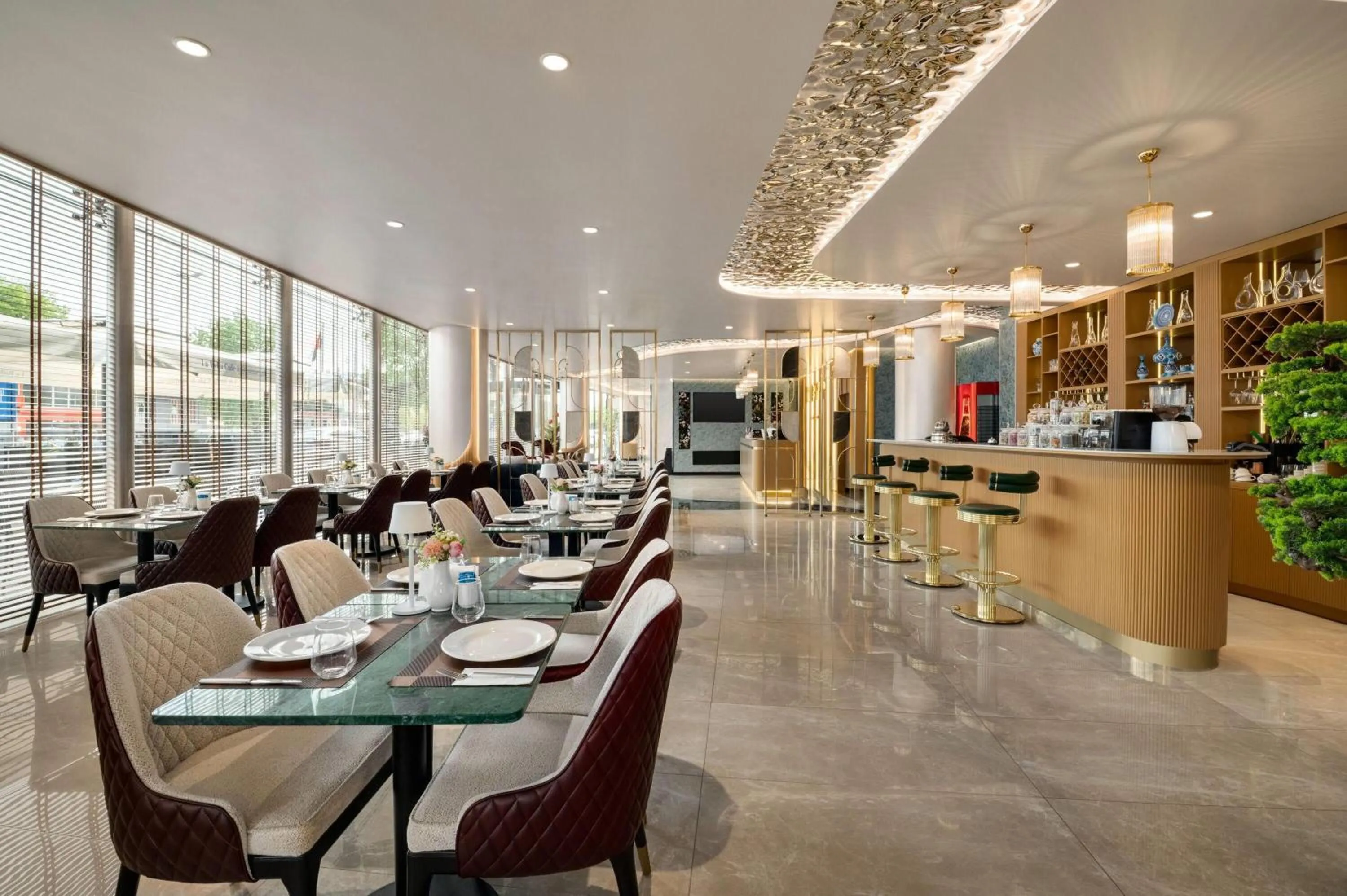 Restaurant/places to eat in Tryp by Wyndham Istanbul Beyoglu