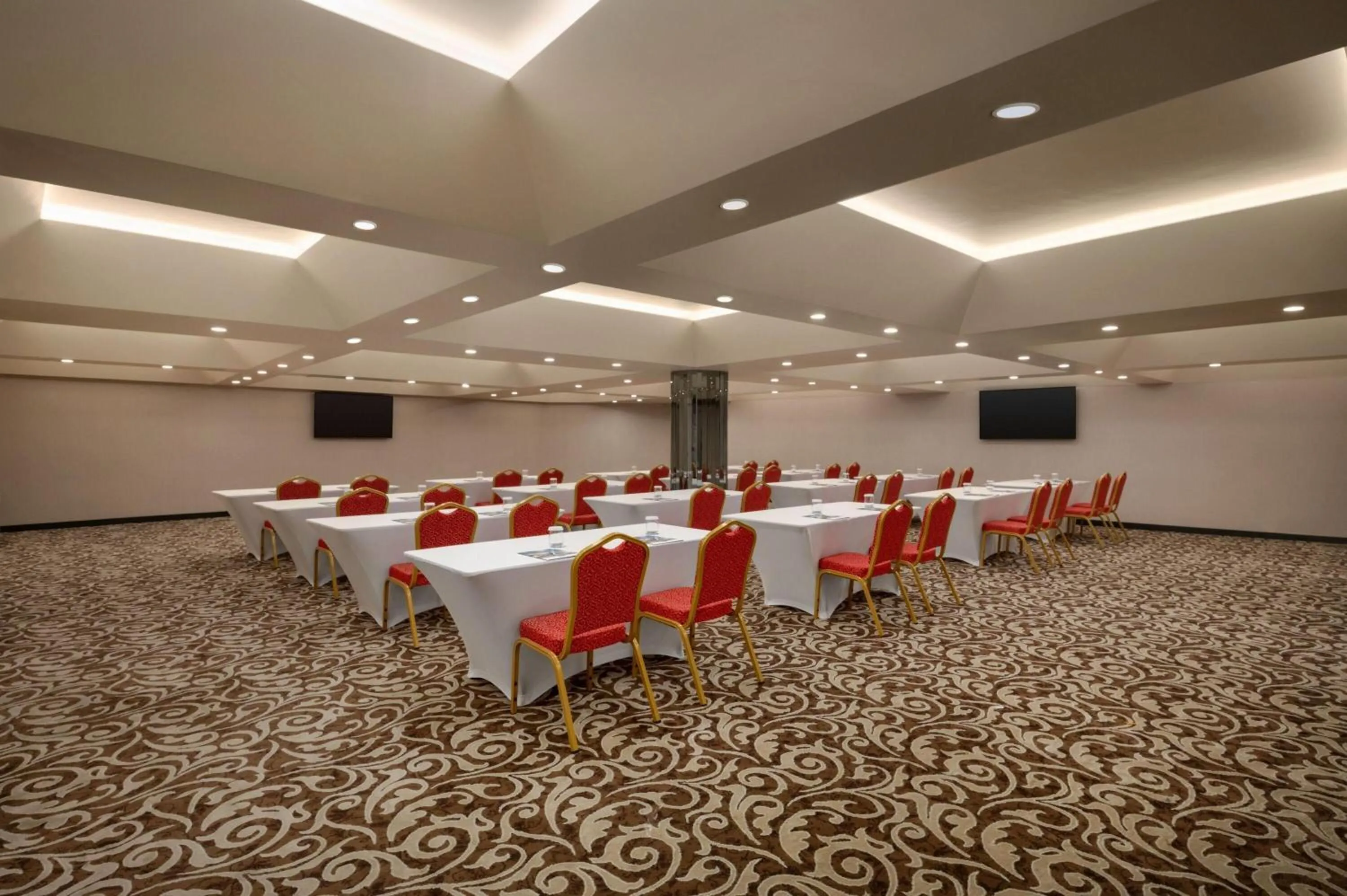 Meeting/conference room in Tryp by Wyndham Istanbul Beyoglu